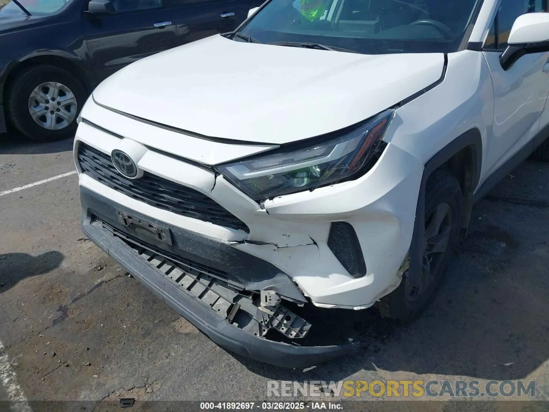 6 Photograph of a damaged car 2T3W1RFV3NC181386 TOYOTA RAV4 2022