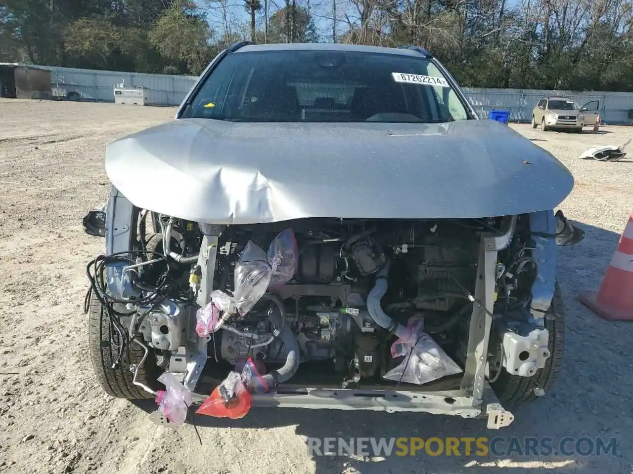 5 Photograph of a damaged car 2T3W1RFV3NC202656 TOYOTA RAV4 2022