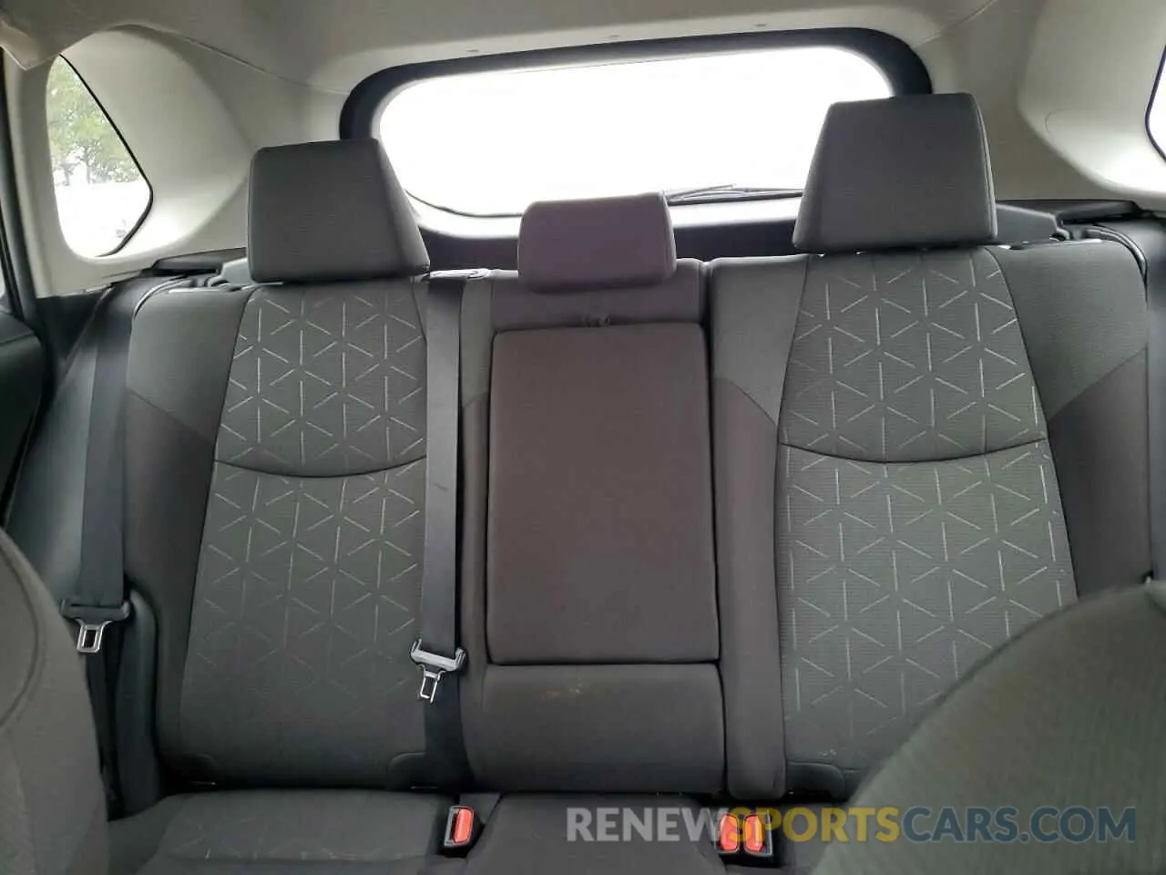 10 Photograph of a damaged car 2T3W1RFV3NW201621 TOYOTA RAV4 2022
