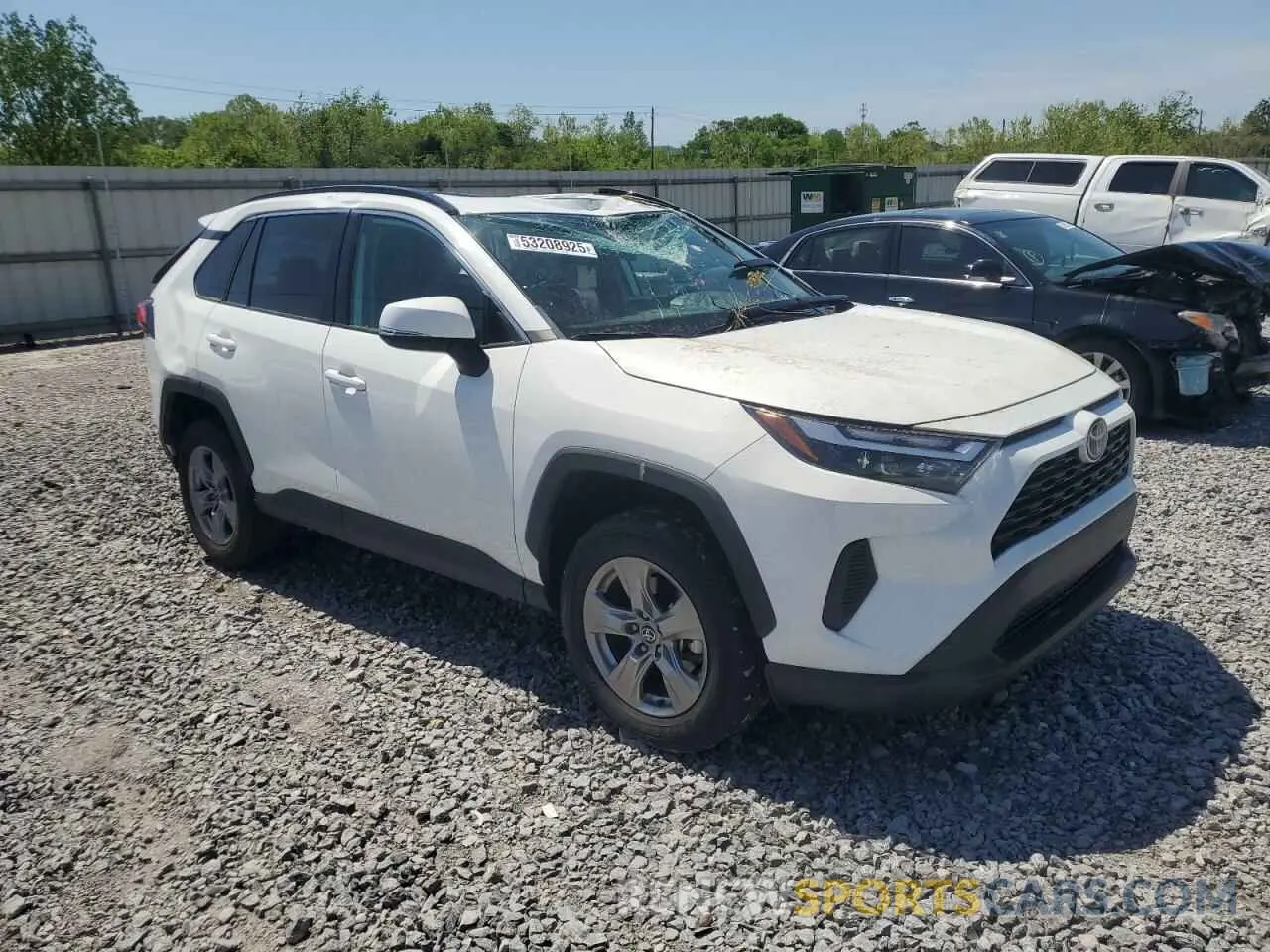 4 Photograph of a damaged car 2T3W1RFV3NW204258 TOYOTA RAV4 2022