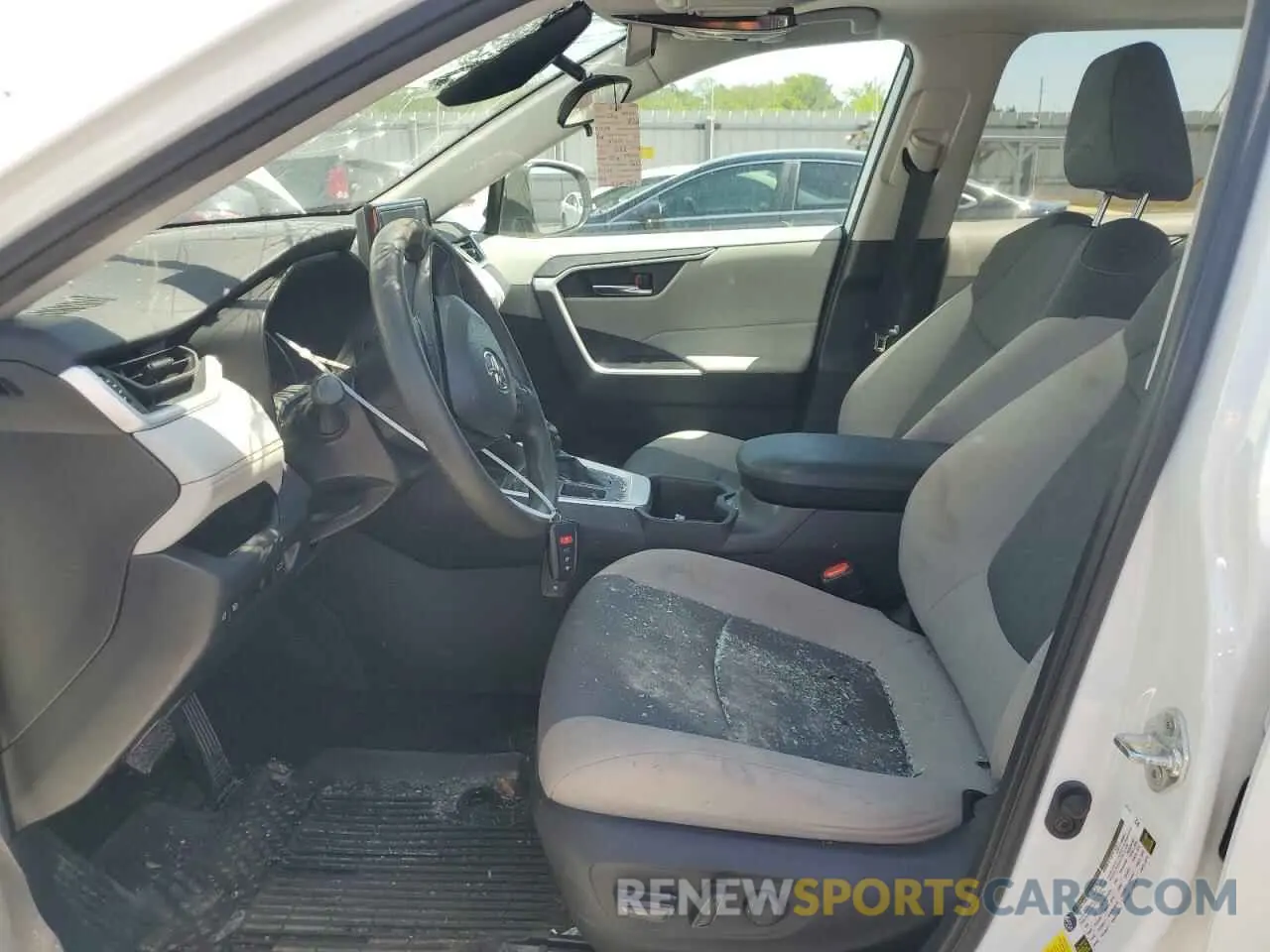 7 Photograph of a damaged car 2T3W1RFV3NW204258 TOYOTA RAV4 2022
