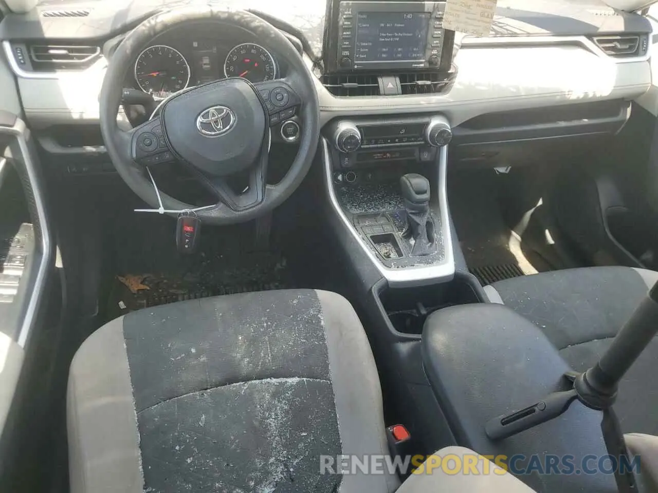 8 Photograph of a damaged car 2T3W1RFV3NW204258 TOYOTA RAV4 2022