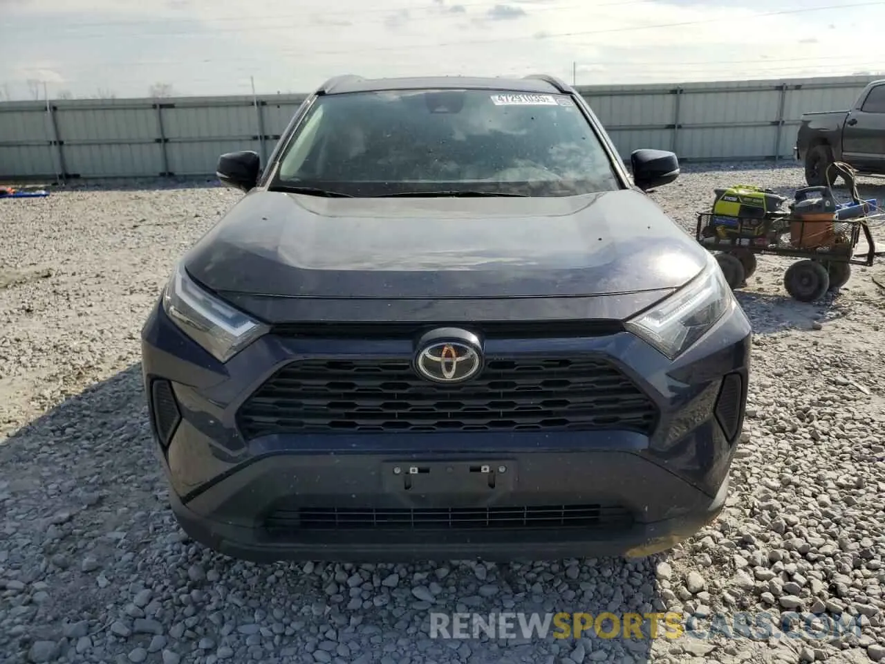 5 Photograph of a damaged car 2T3W1RFV3NW210660 TOYOTA RAV4 2022