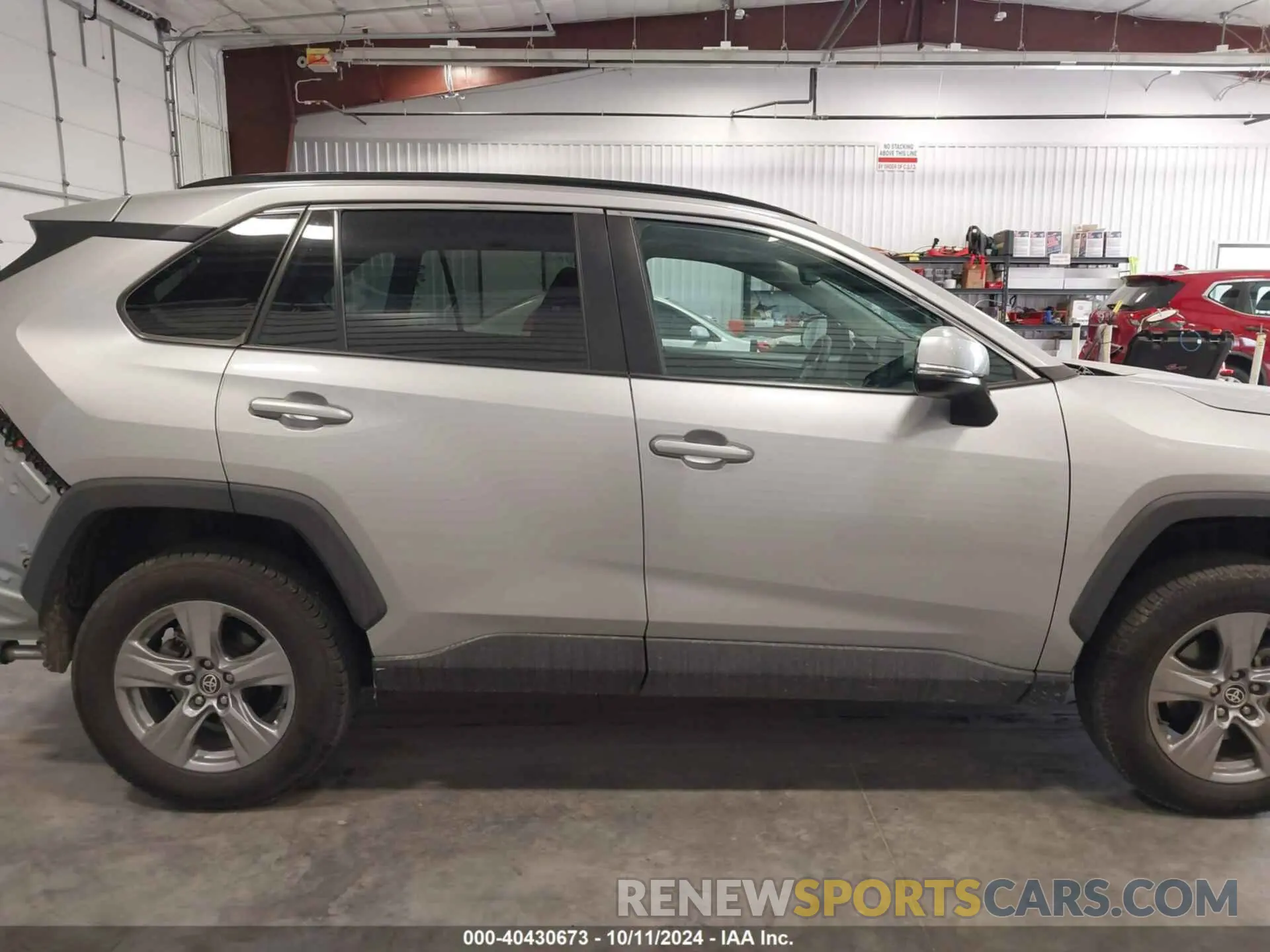 14 Photograph of a damaged car 2T3W1RFV4NC194485 TOYOTA RAV4 2022