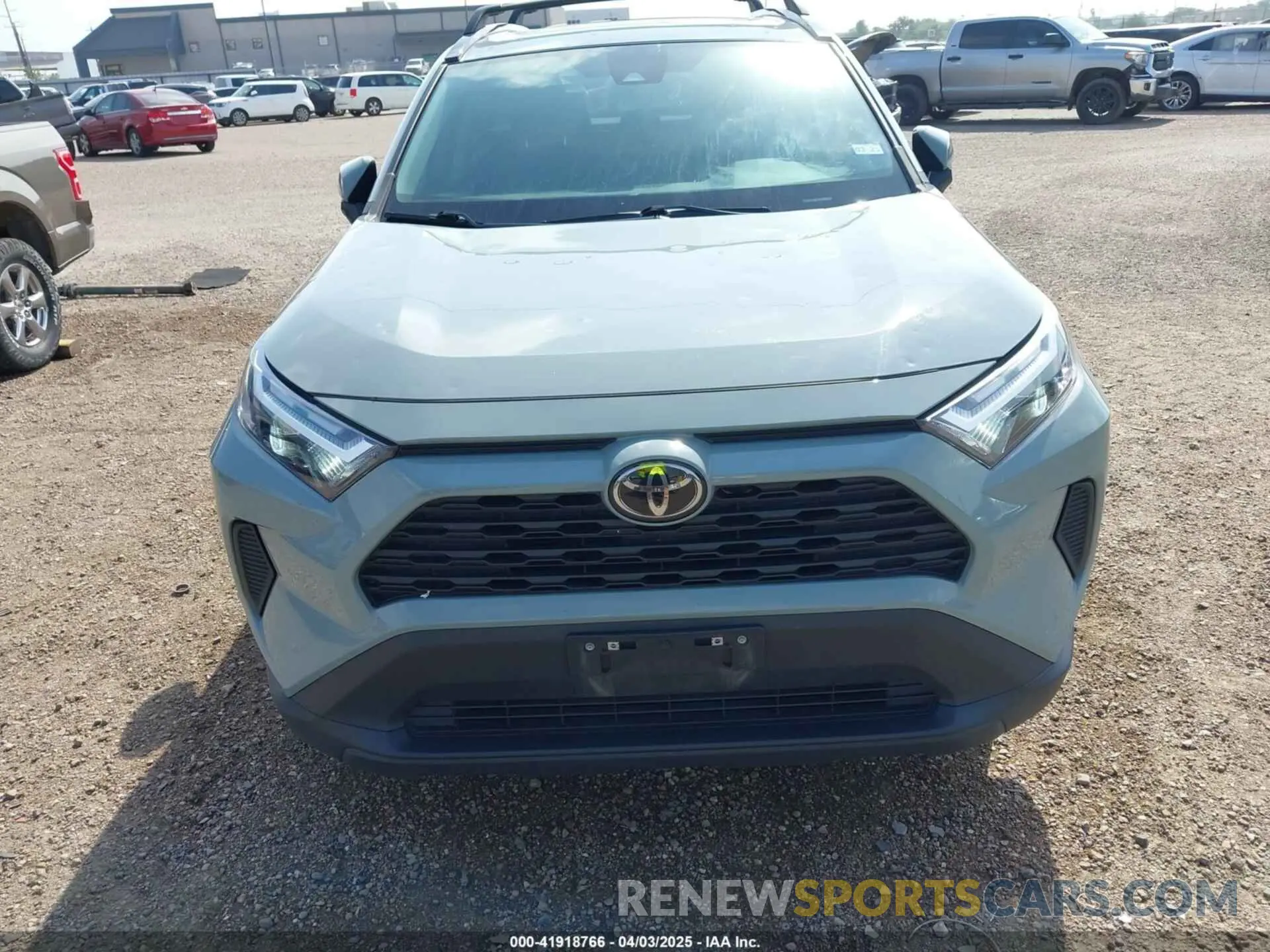 12 Photograph of a damaged car 2T3W1RFV4NW185624 TOYOTA RAV4 2022