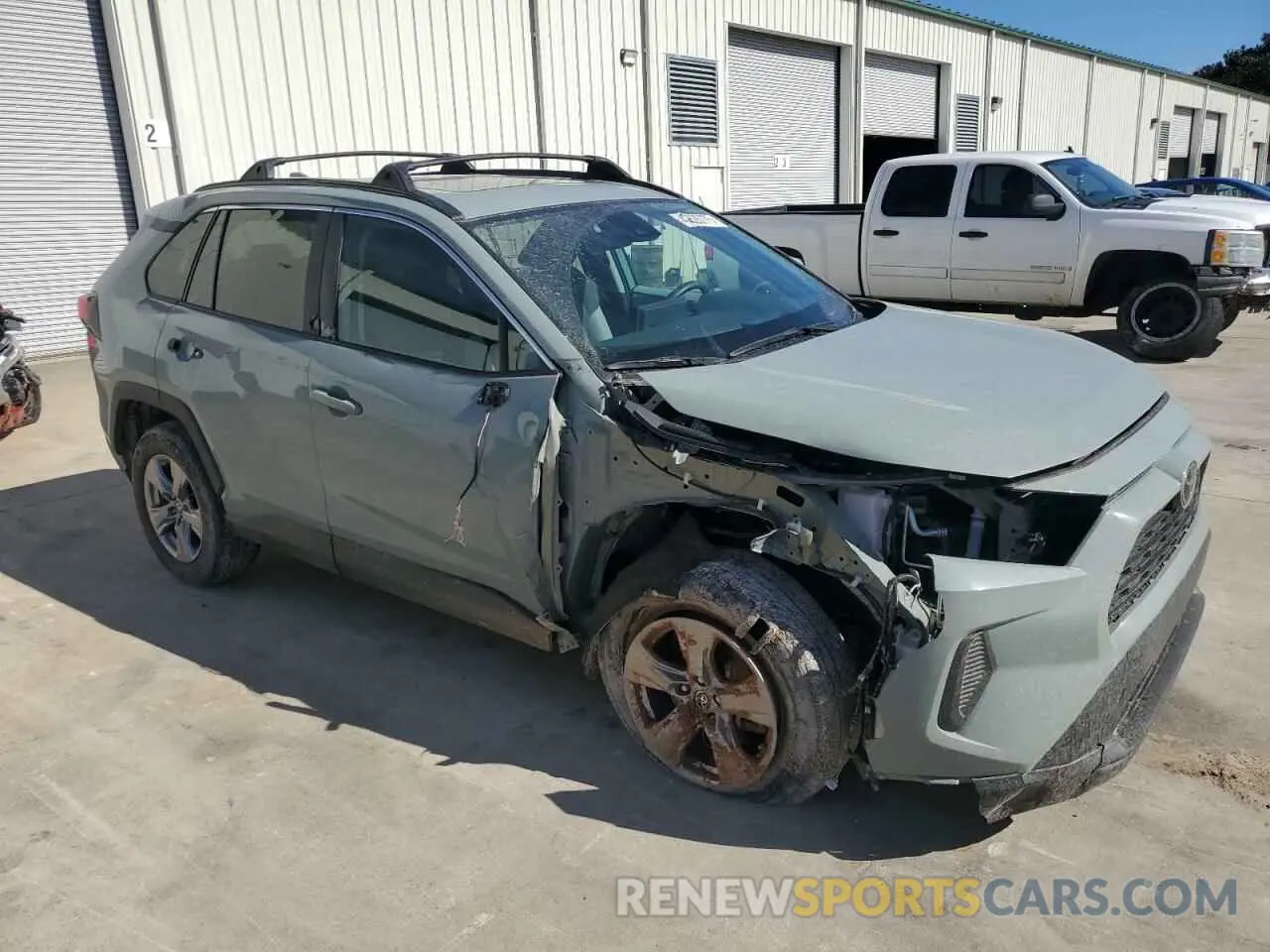 4 Photograph of a damaged car 2T3W1RFV4NW211316 TOYOTA RAV4 2022
