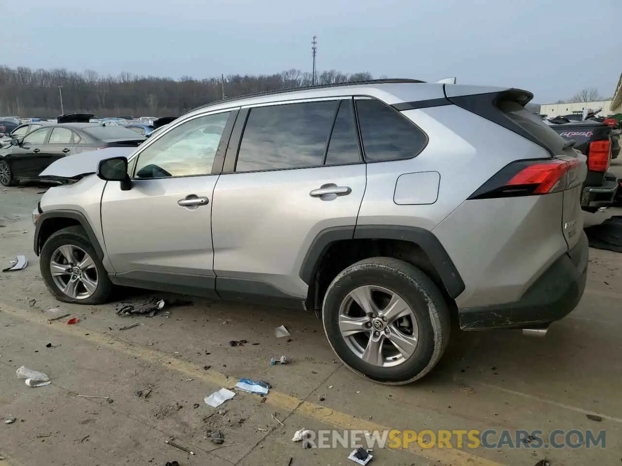 2 Photograph of a damaged car 2T3W1RFV4NW225670 TOYOTA RAV4 2022