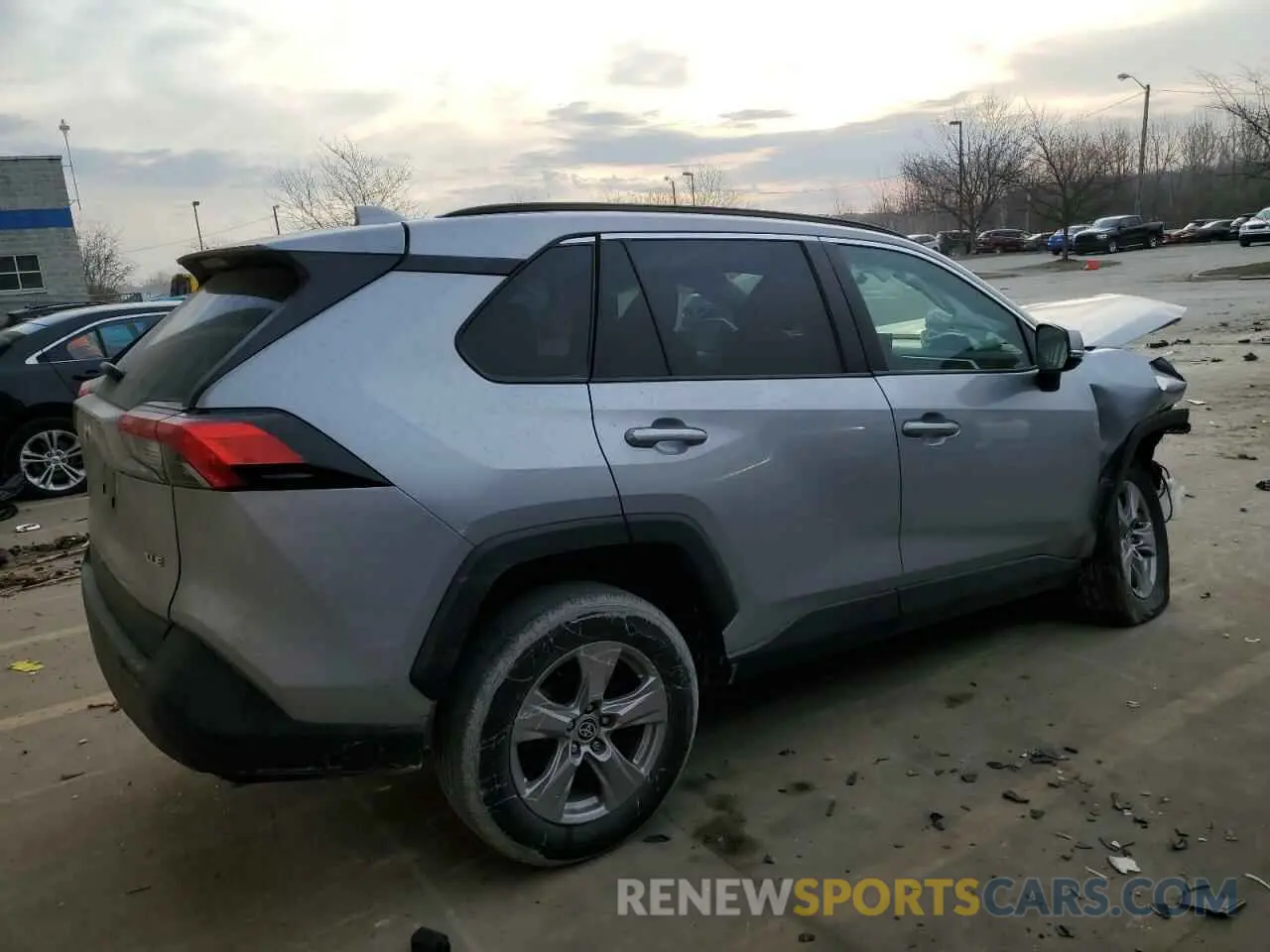 3 Photograph of a damaged car 2T3W1RFV4NW225670 TOYOTA RAV4 2022