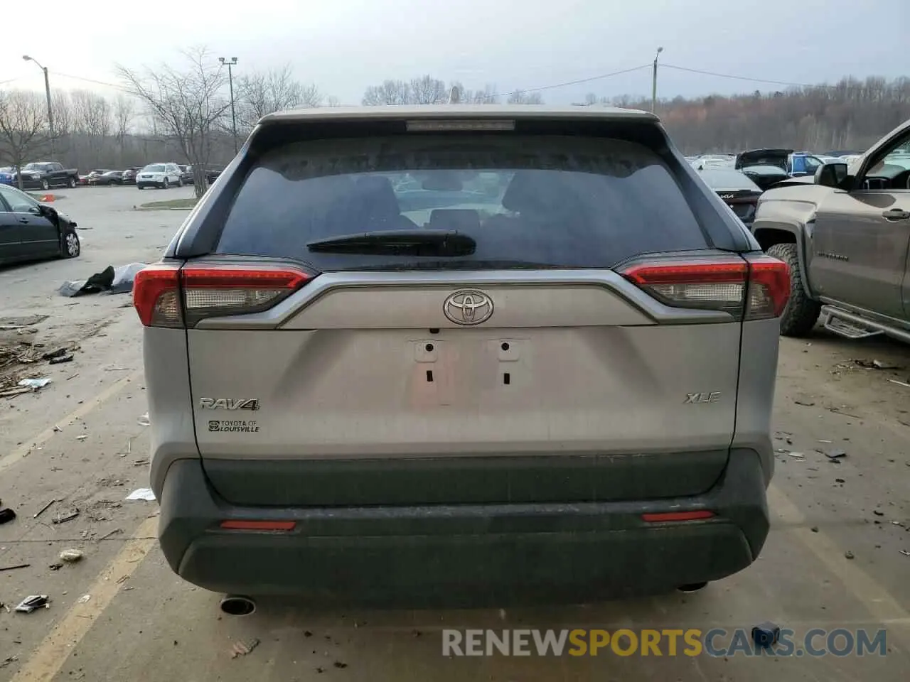 6 Photograph of a damaged car 2T3W1RFV4NW225670 TOYOTA RAV4 2022