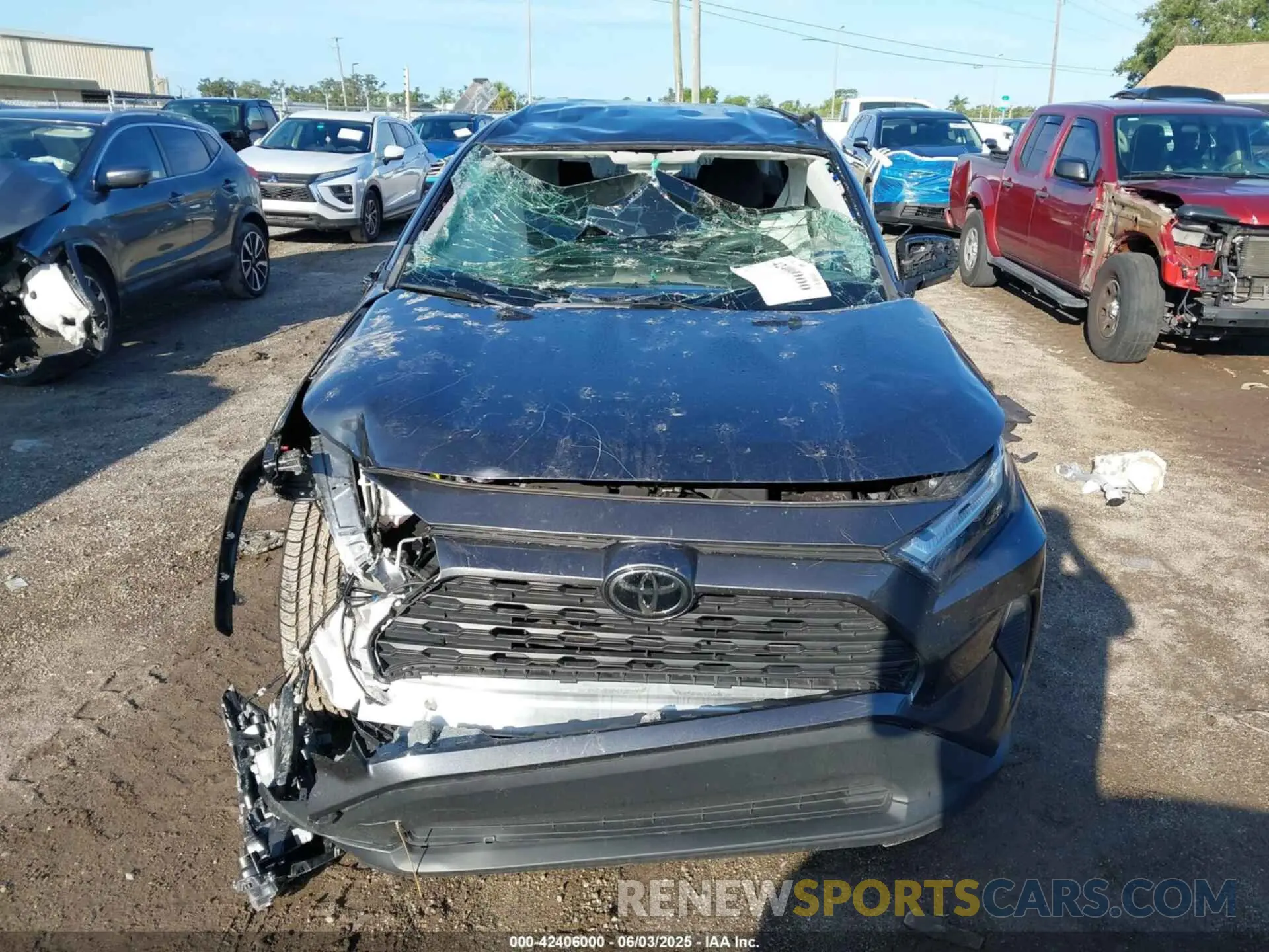 12 Photograph of a damaged car 2T3W1RFV4NW226334 TOYOTA RAV4 2022
