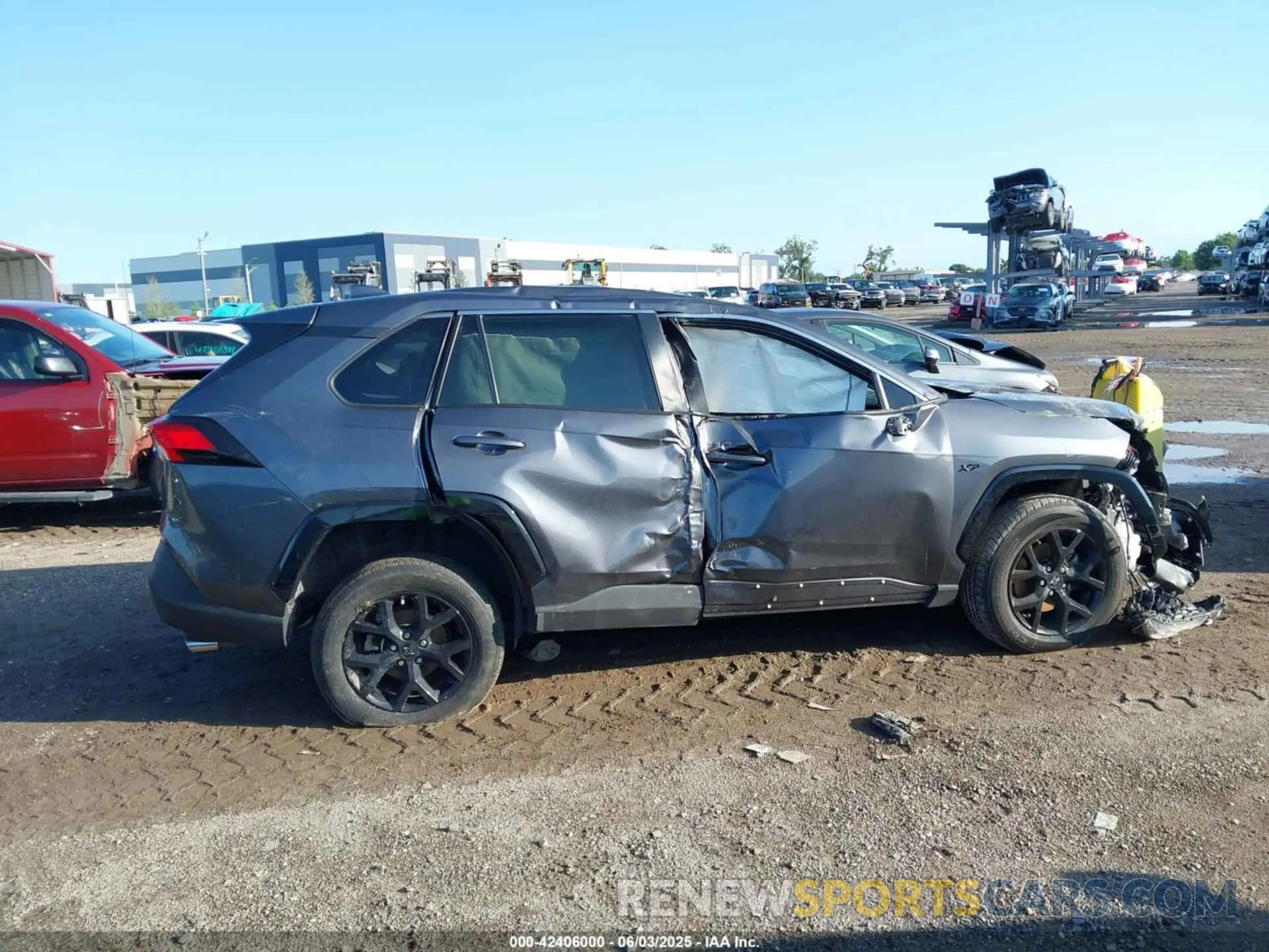 13 Photograph of a damaged car 2T3W1RFV4NW226334 TOYOTA RAV4 2022