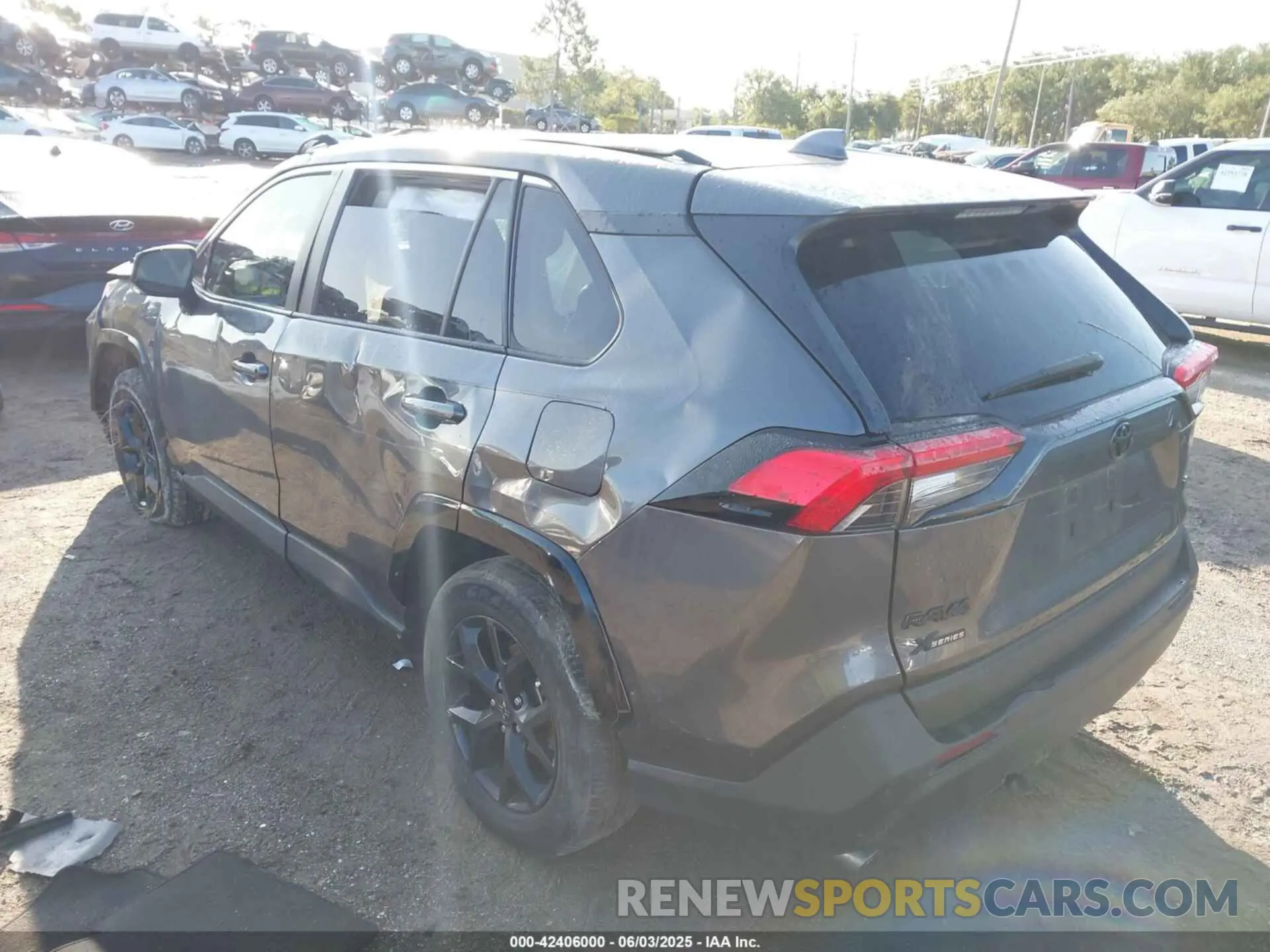 3 Photograph of a damaged car 2T3W1RFV4NW226334 TOYOTA RAV4 2022