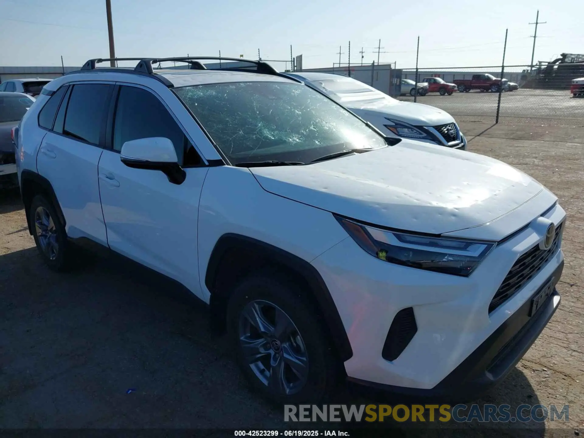 1 Photograph of a damaged car 2T3W1RFV5NC173306 TOYOTA RAV4 2022