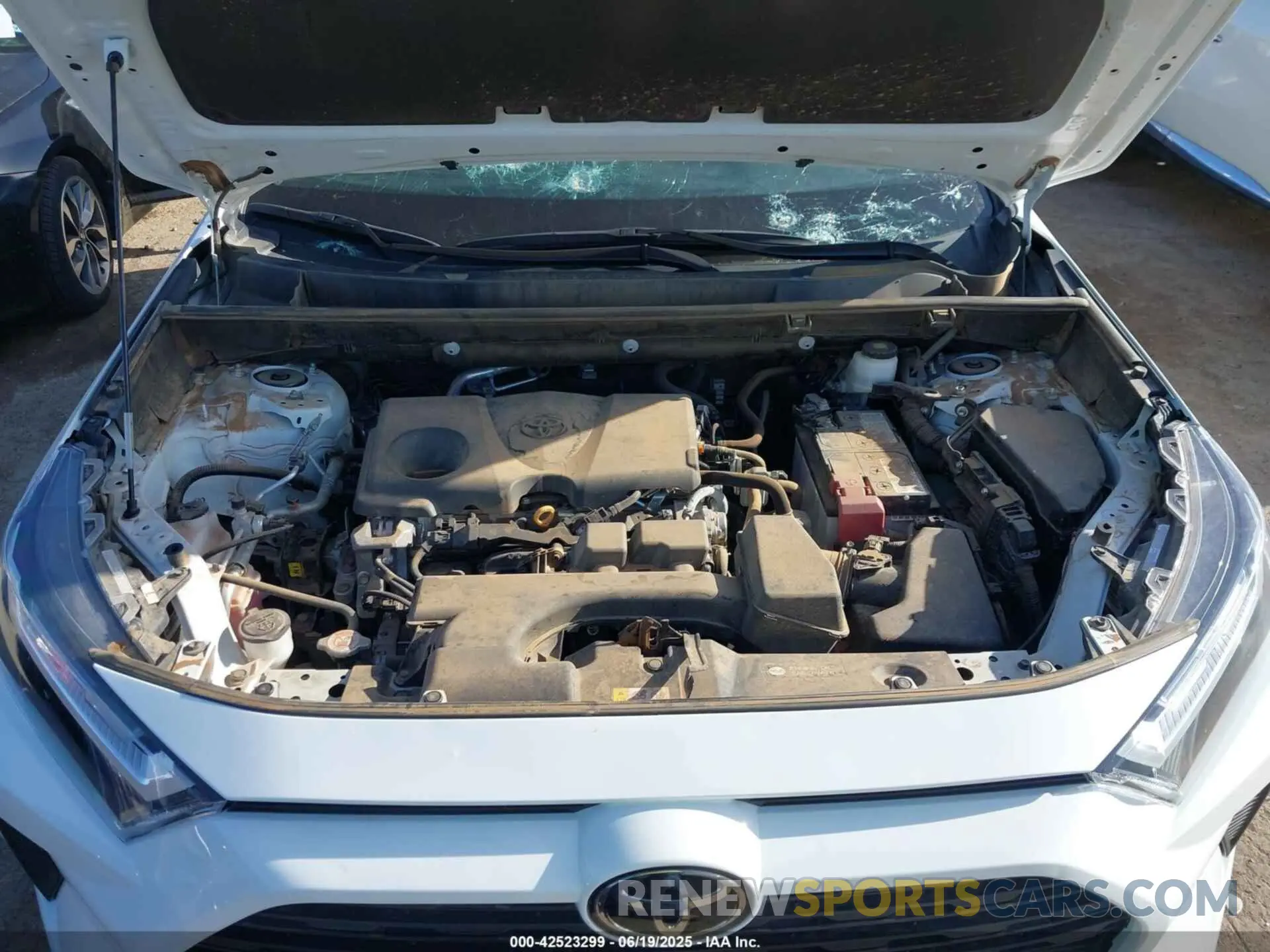 10 Photograph of a damaged car 2T3W1RFV5NC173306 TOYOTA RAV4 2022