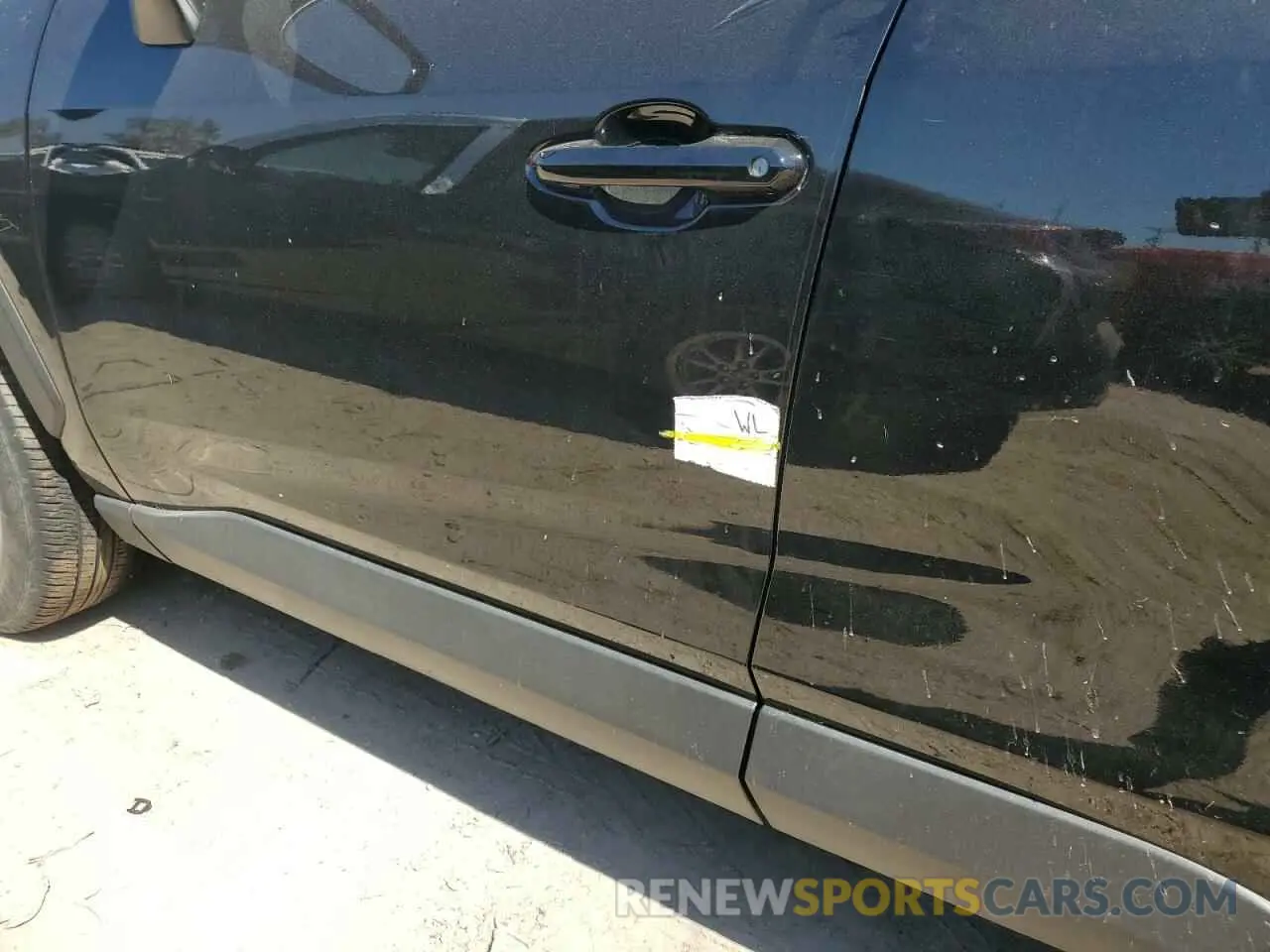 13 Photograph of a damaged car 2T3W1RFV5NC174245 TOYOTA RAV4 2022