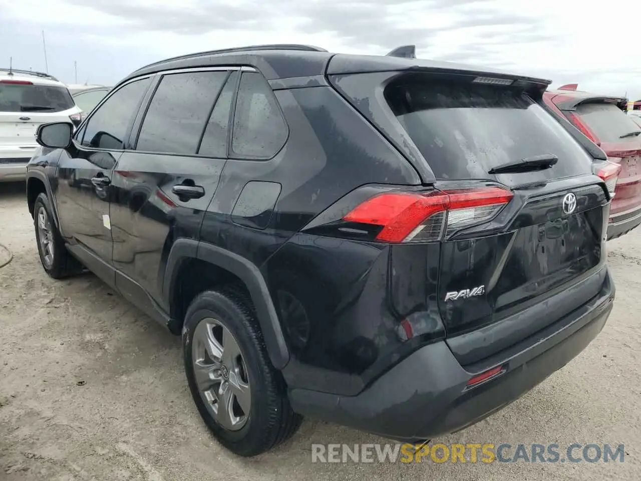 2 Photograph of a damaged car 2T3W1RFV5NC174245 TOYOTA RAV4 2022