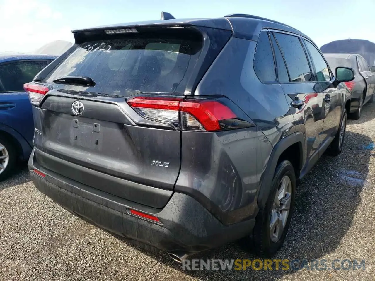 4 Photograph of a damaged car 2T3W1RFV5NC179526 TOYOTA RAV4 2022