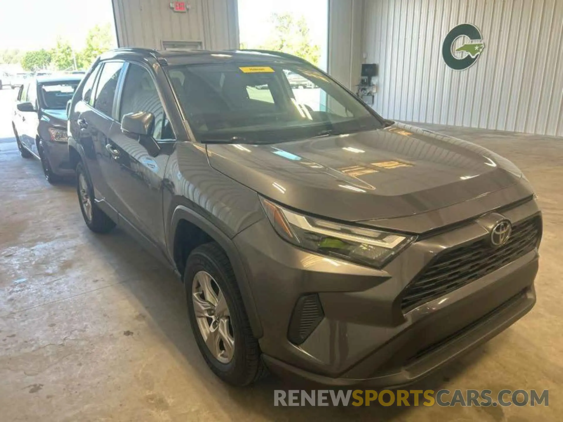 10 Photograph of a damaged car 2T3W1RFV5NC182149 TOYOTA RAV4 2022