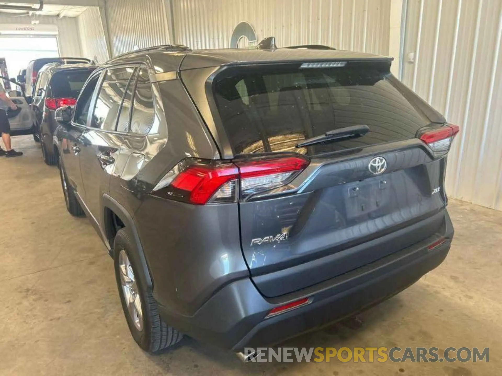 9 Photograph of a damaged car 2T3W1RFV5NC182149 TOYOTA RAV4 2022