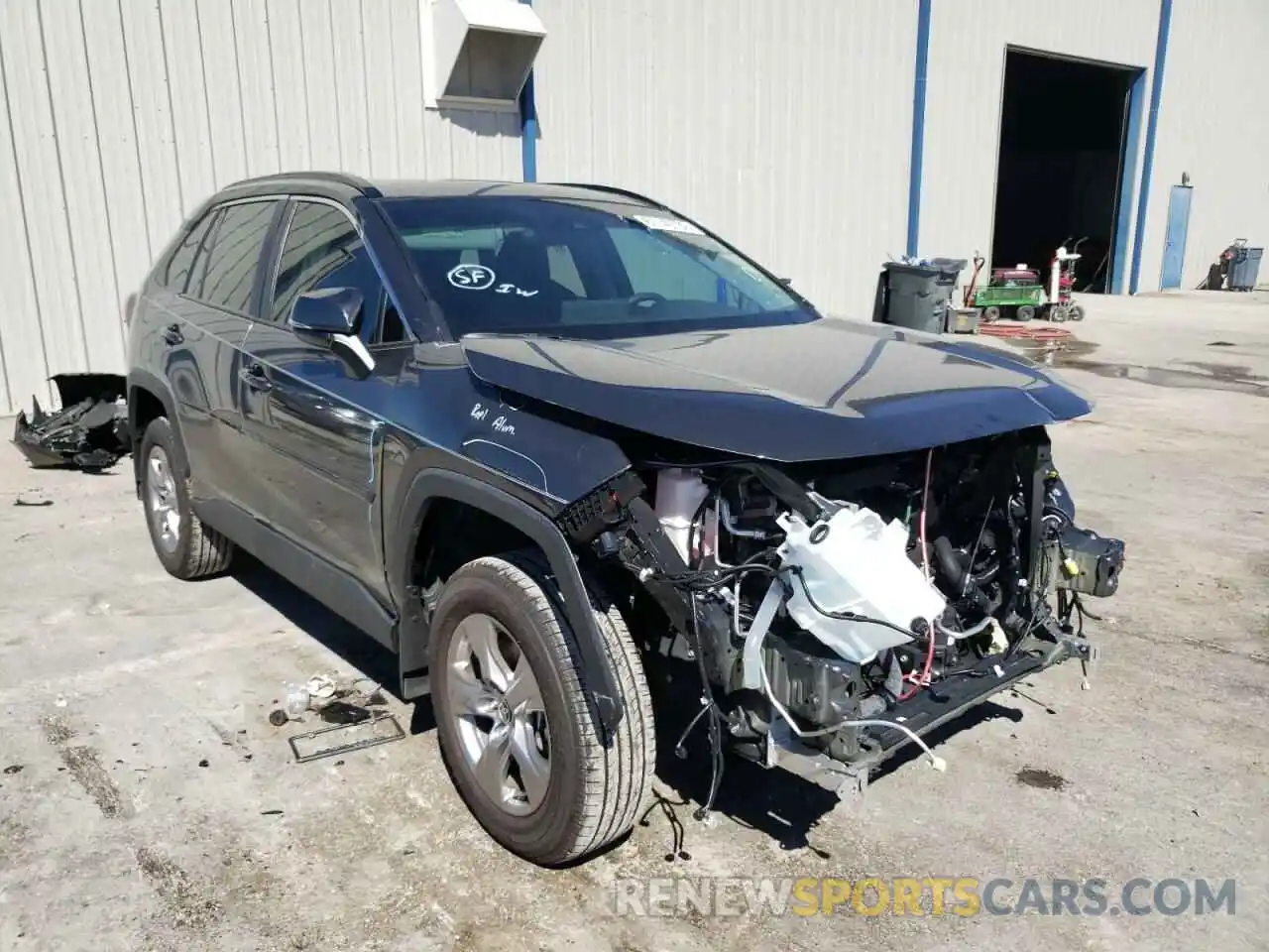 1 Photograph of a damaged car 2T3W1RFV5NC186282 TOYOTA RAV4 2022