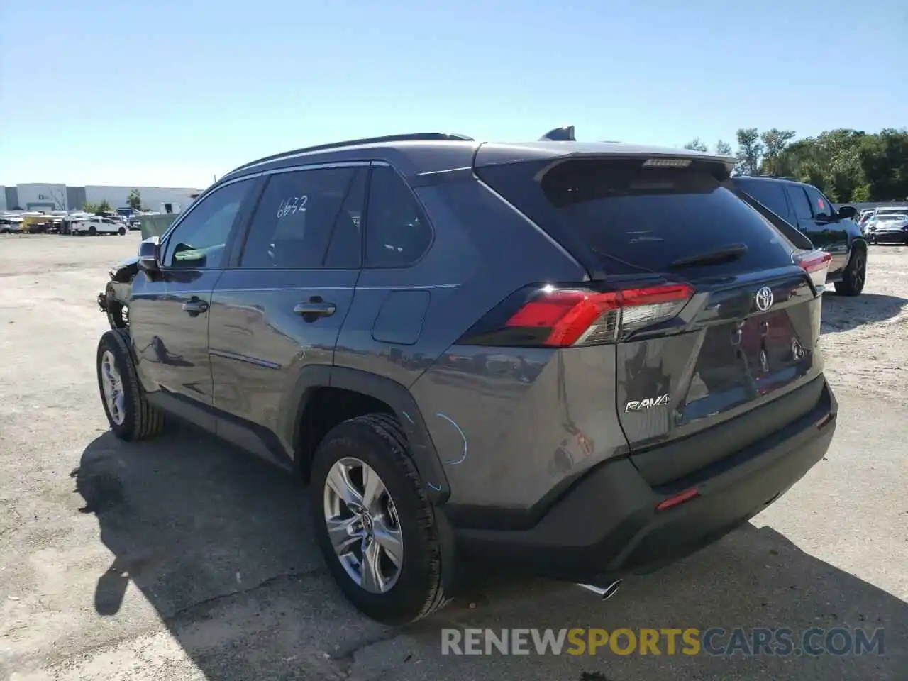 3 Photograph of a damaged car 2T3W1RFV5NC186282 TOYOTA RAV4 2022