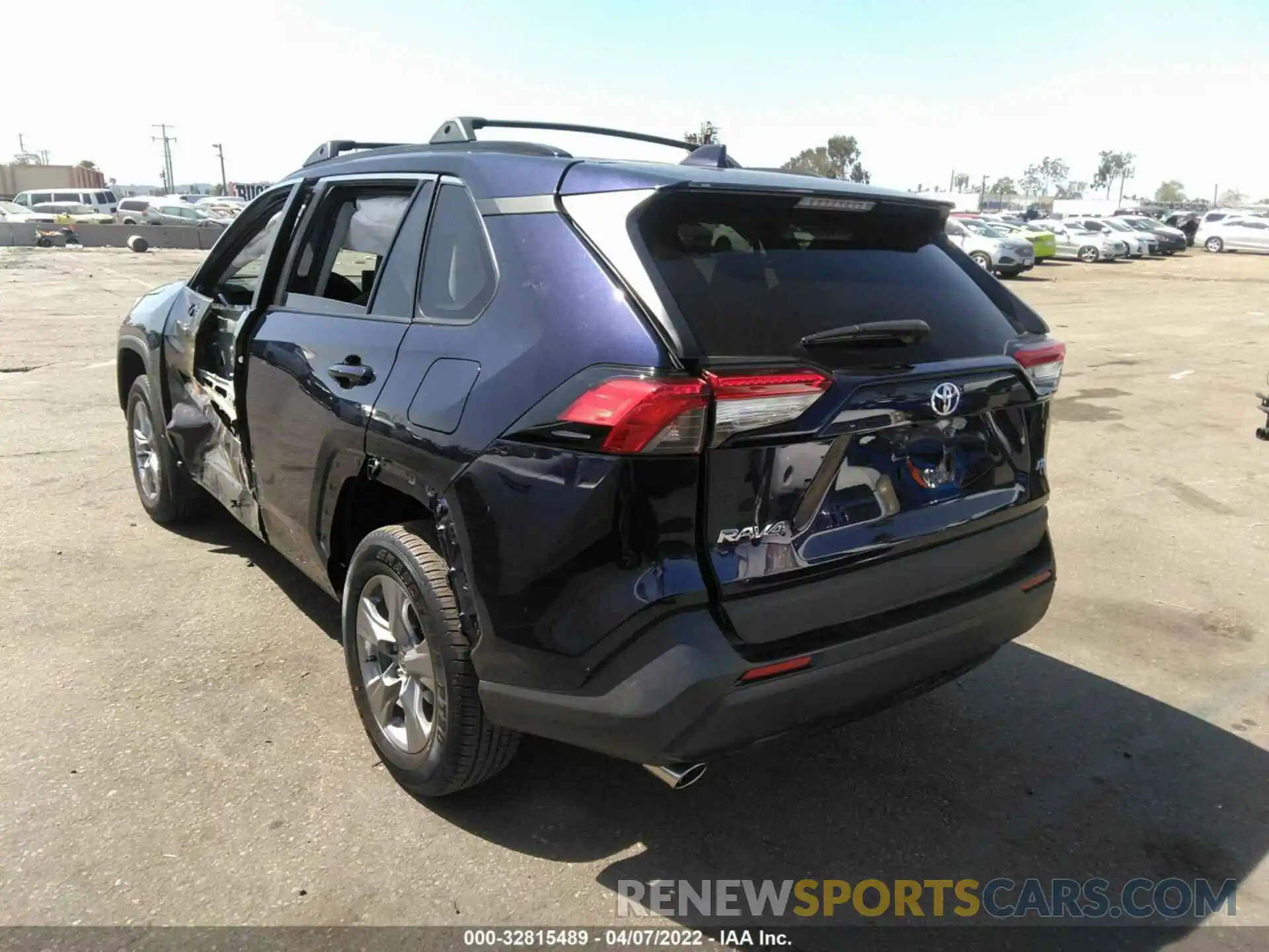 3 Photograph of a damaged car 2T3W1RFV5NW192307 TOYOTA RAV4 2022