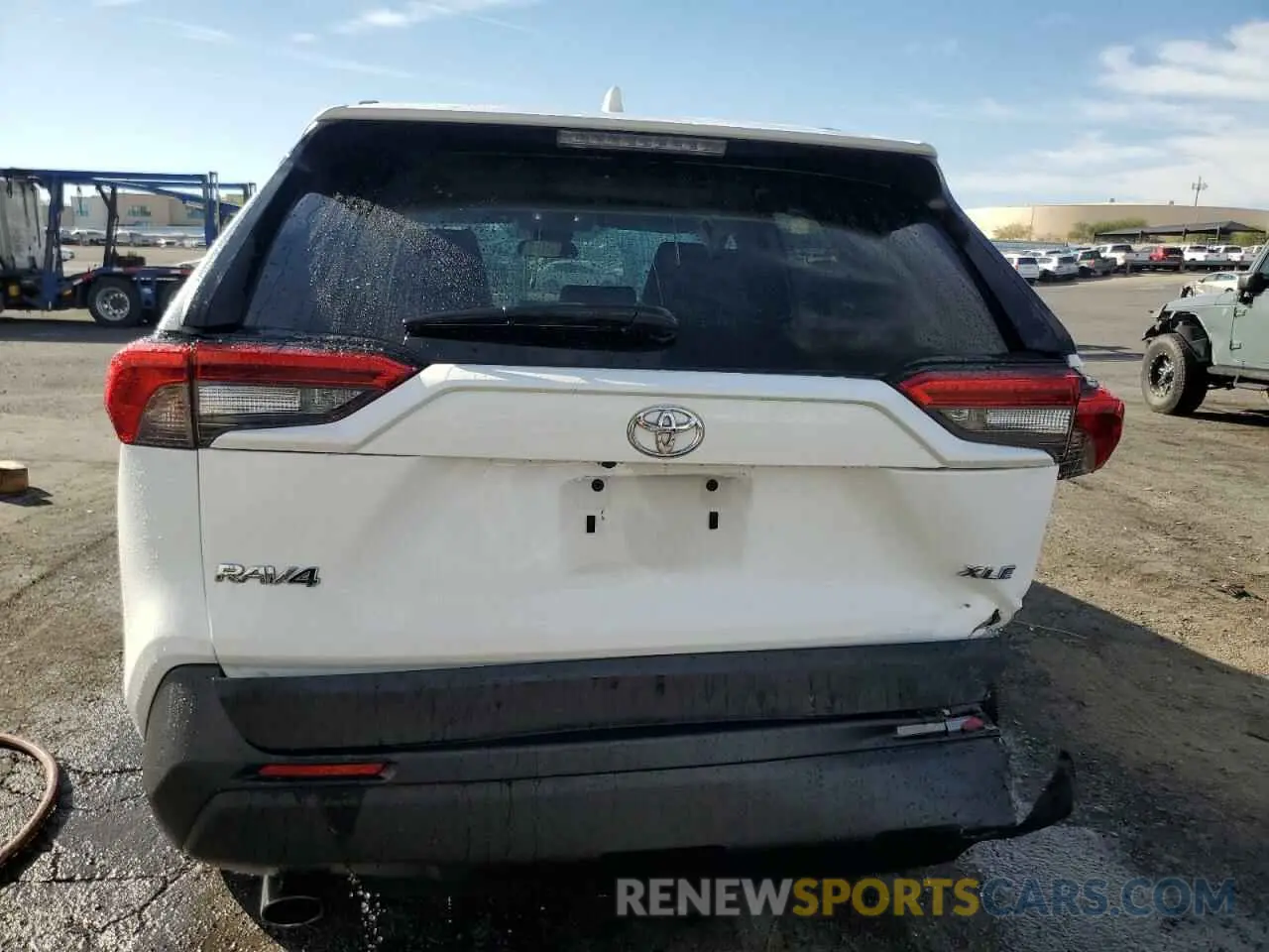 6 Photograph of a damaged car 2T3W1RFV5NW199029 TOYOTA RAV4 2022