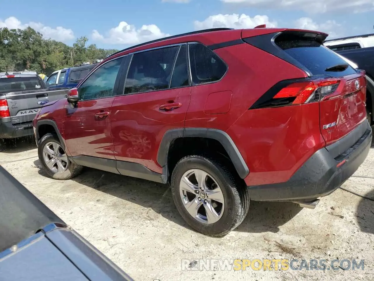 2 Photograph of a damaged car 2T3W1RFV5NW204441 TOYOTA RAV4 2022