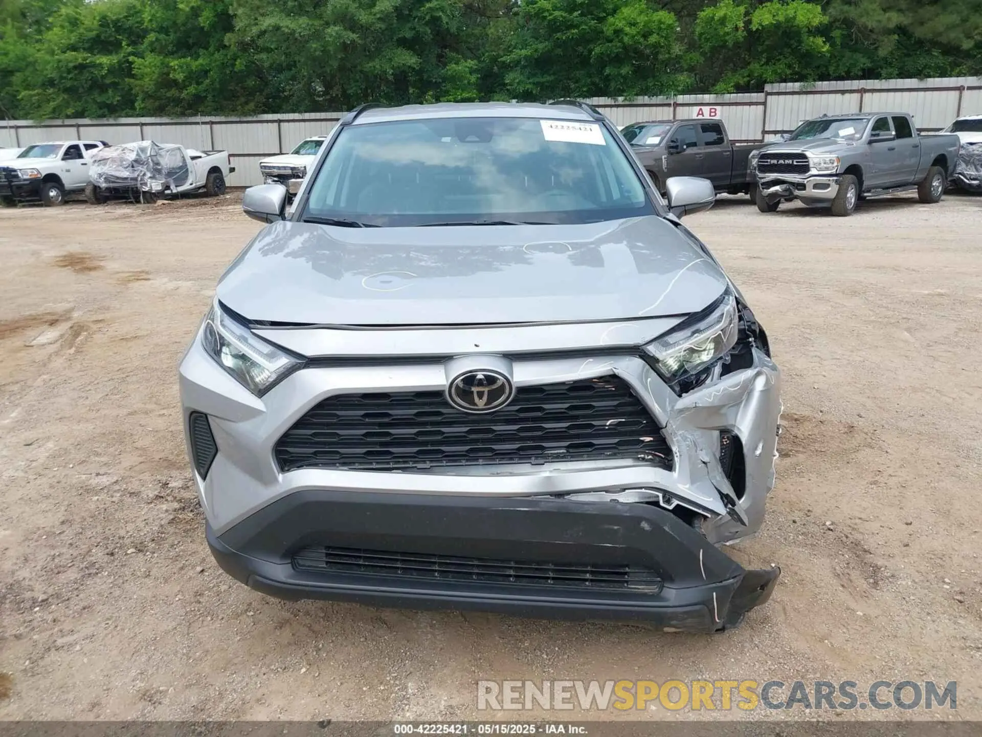 12 Photograph of a damaged car 2T3W1RFV5NW221028 TOYOTA RAV4 2022