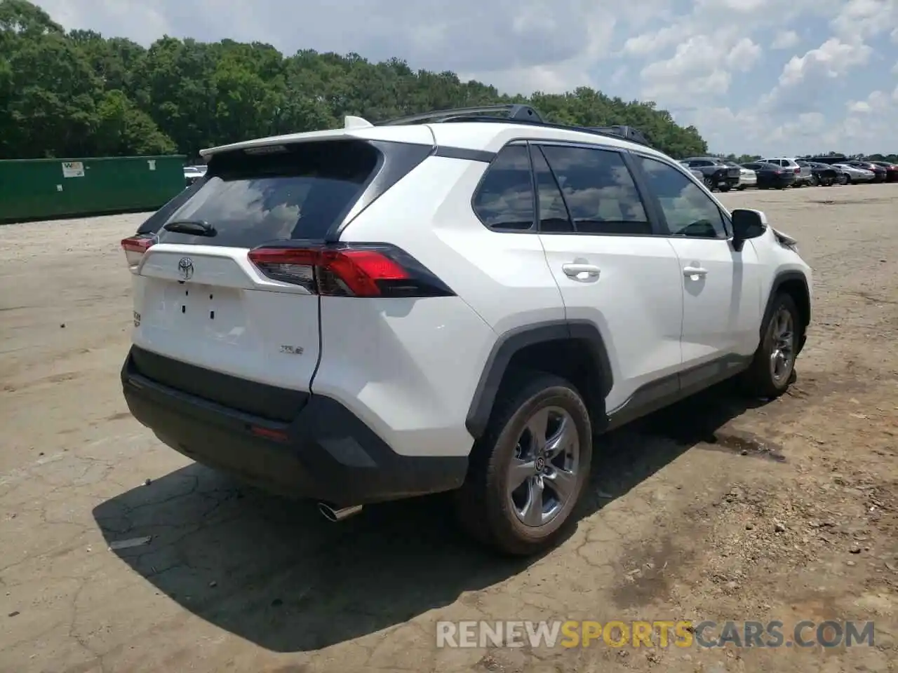 4 Photograph of a damaged car 2T3W1RFV6NC185075 TOYOTA RAV4 2022