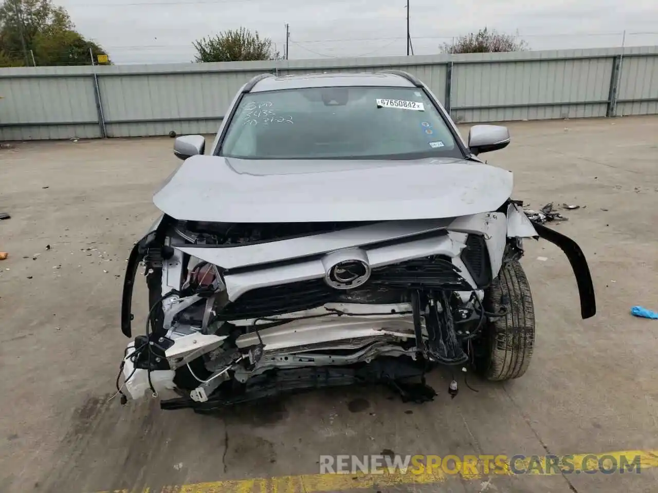 5 Photograph of a damaged car 2T3W1RFV6NC191278 TOYOTA RAV4 2022