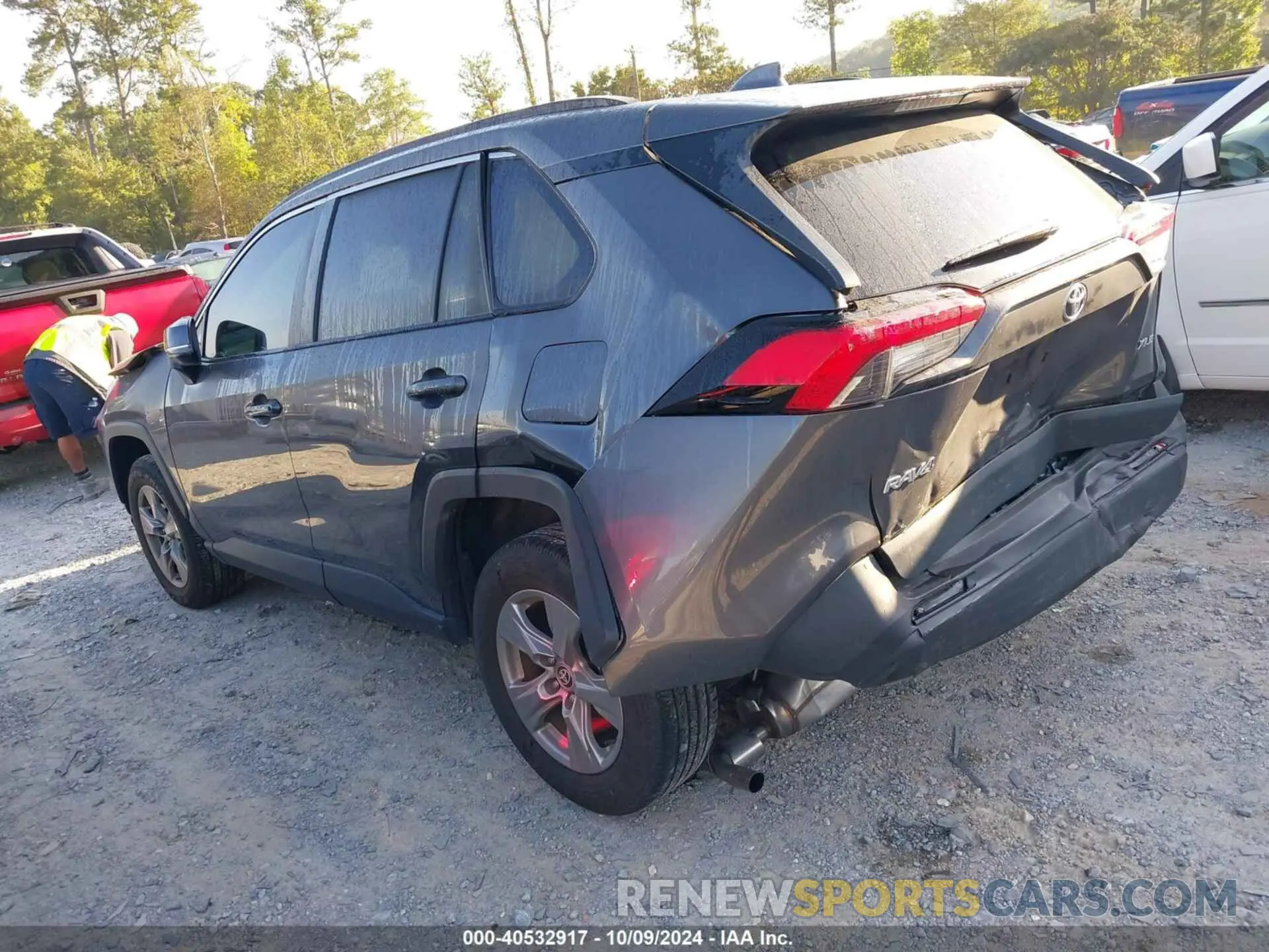3 Photograph of a damaged car 2T3W1RFV6NC192592 TOYOTA RAV4 2022