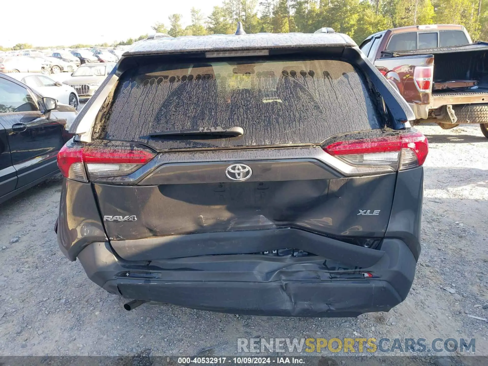 6 Photograph of a damaged car 2T3W1RFV6NC192592 TOYOTA RAV4 2022