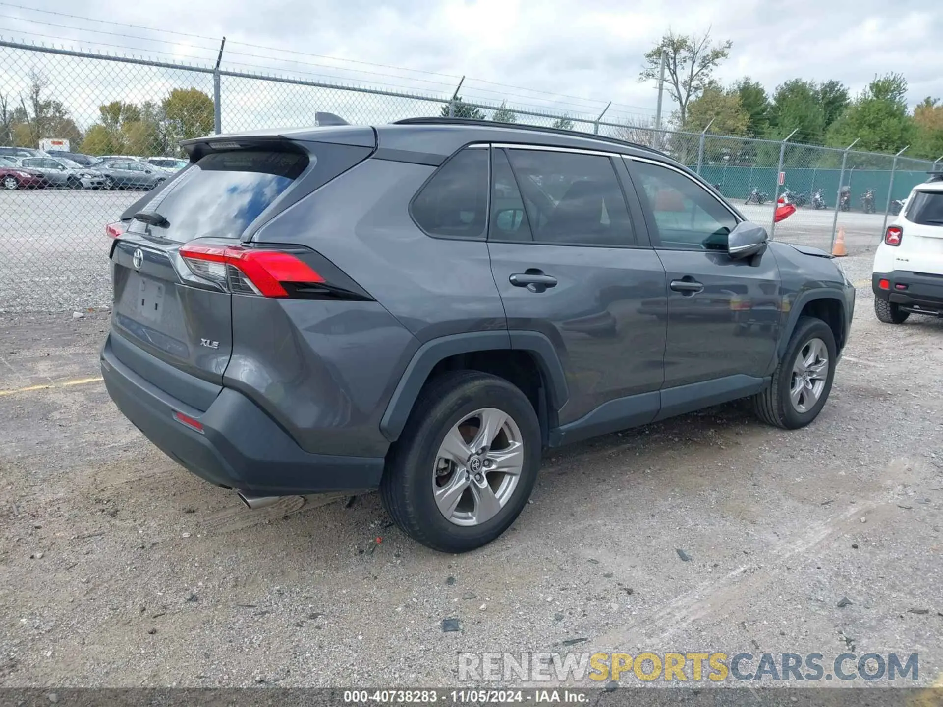4 Photograph of a damaged car 2T3W1RFV6NC205714 TOYOTA RAV4 2022