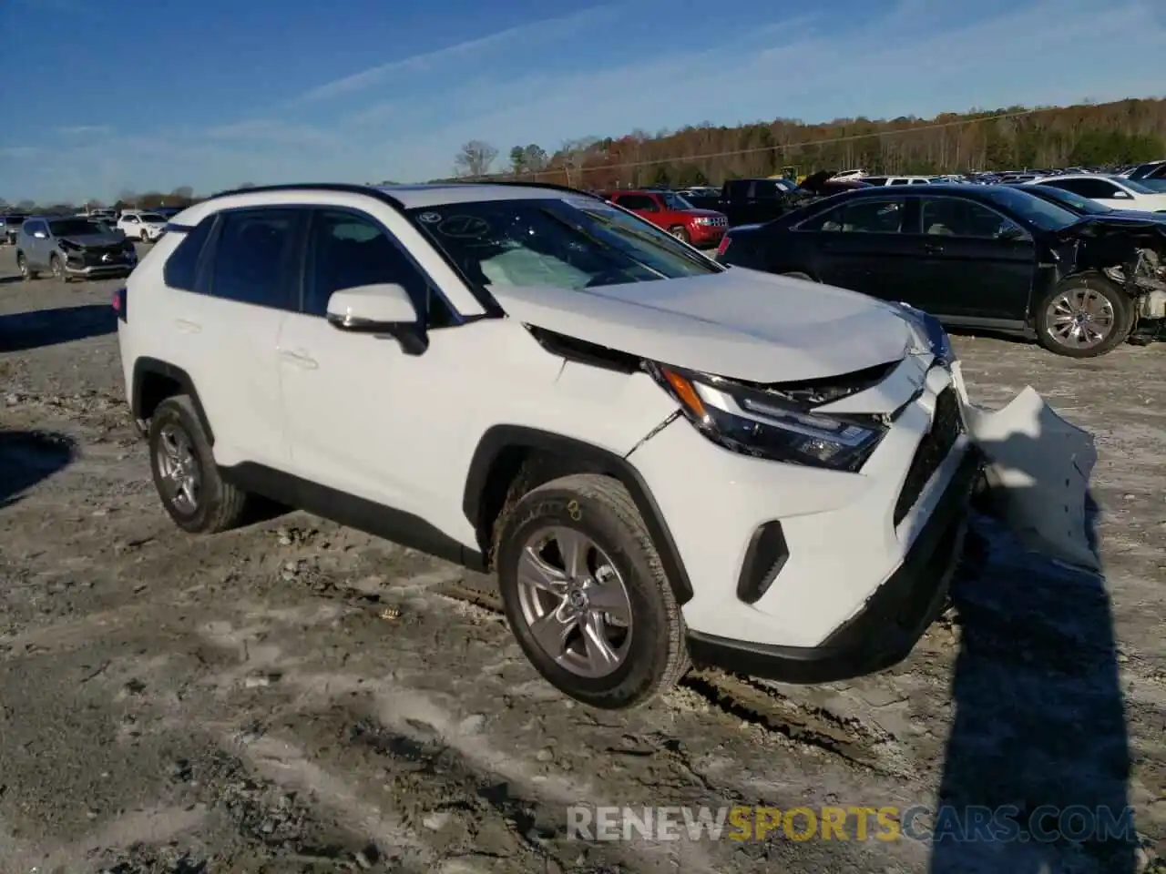 4 Photograph of a damaged car 2T3W1RFV6NC207124 TOYOTA RAV4 2022