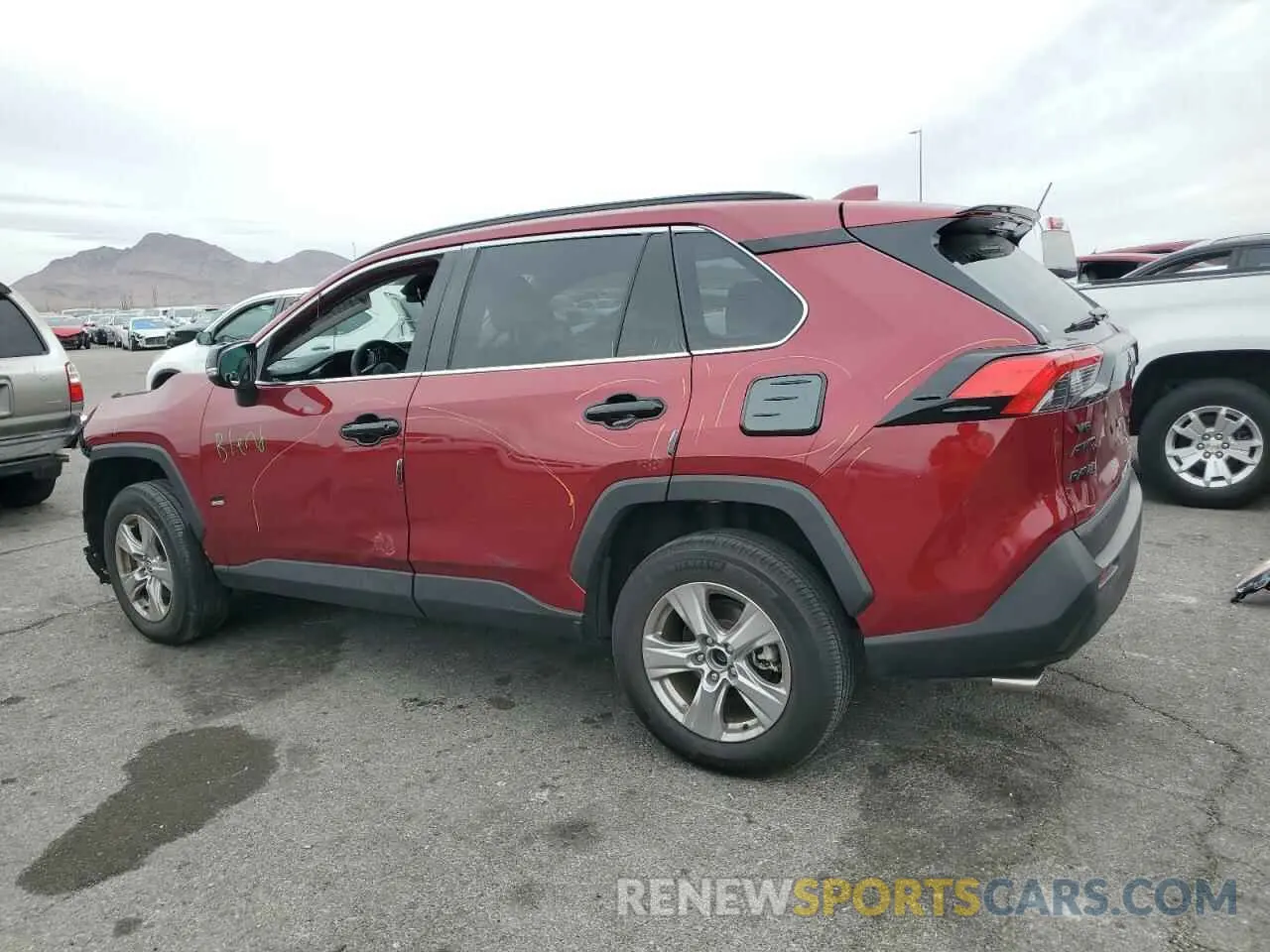 2 Photograph of a damaged car 2T3W1RFV6NW200544 TOYOTA RAV4 2022