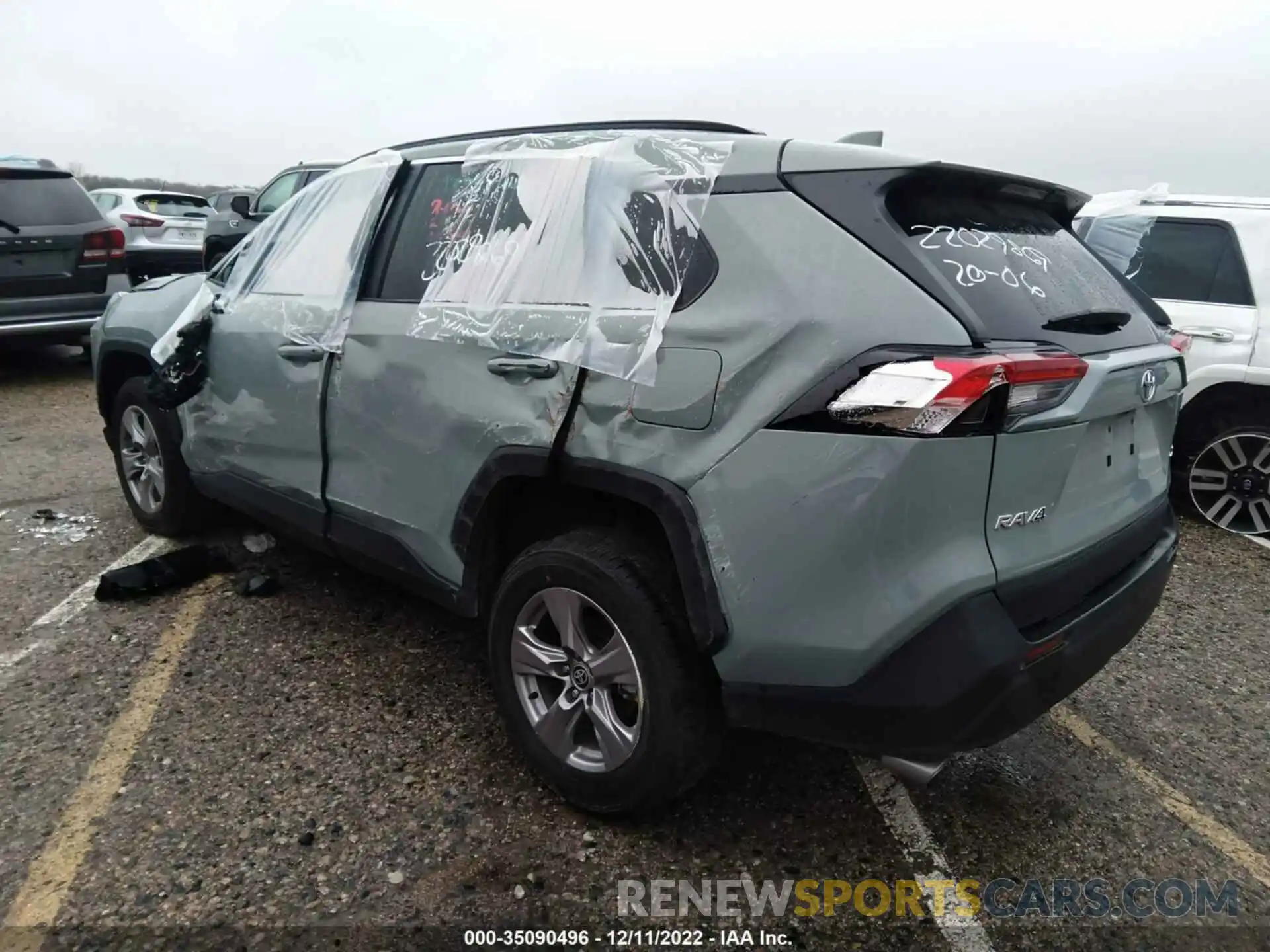 3 Photograph of a damaged car 2T3W1RFV6NW202827 TOYOTA RAV4 2022