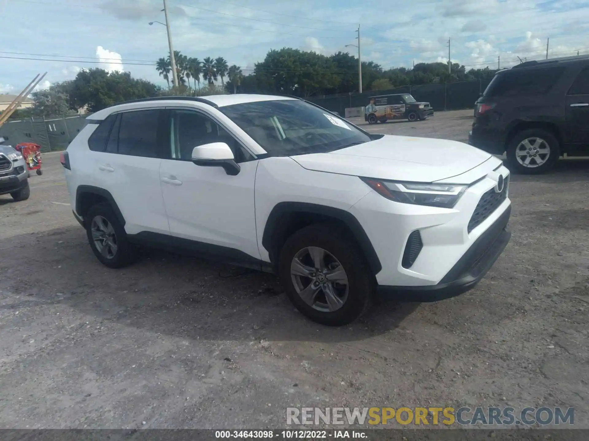 1 Photograph of a damaged car 2T3W1RFV7NC173470 TOYOTA RAV4 2022