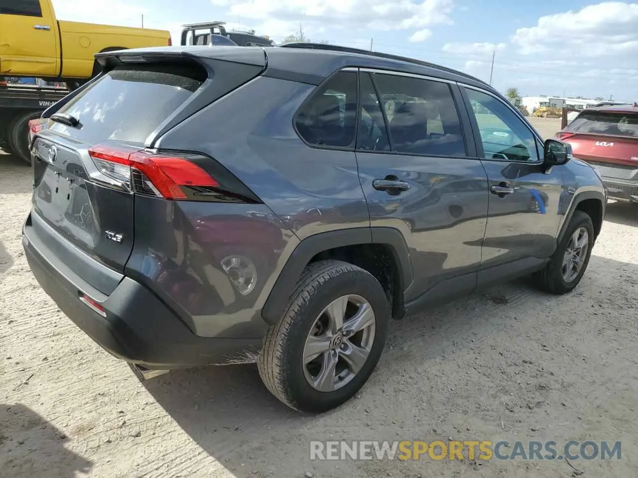 3 Photograph of a damaged car 2T3W1RFV7NC180077 TOYOTA RAV4 2022
