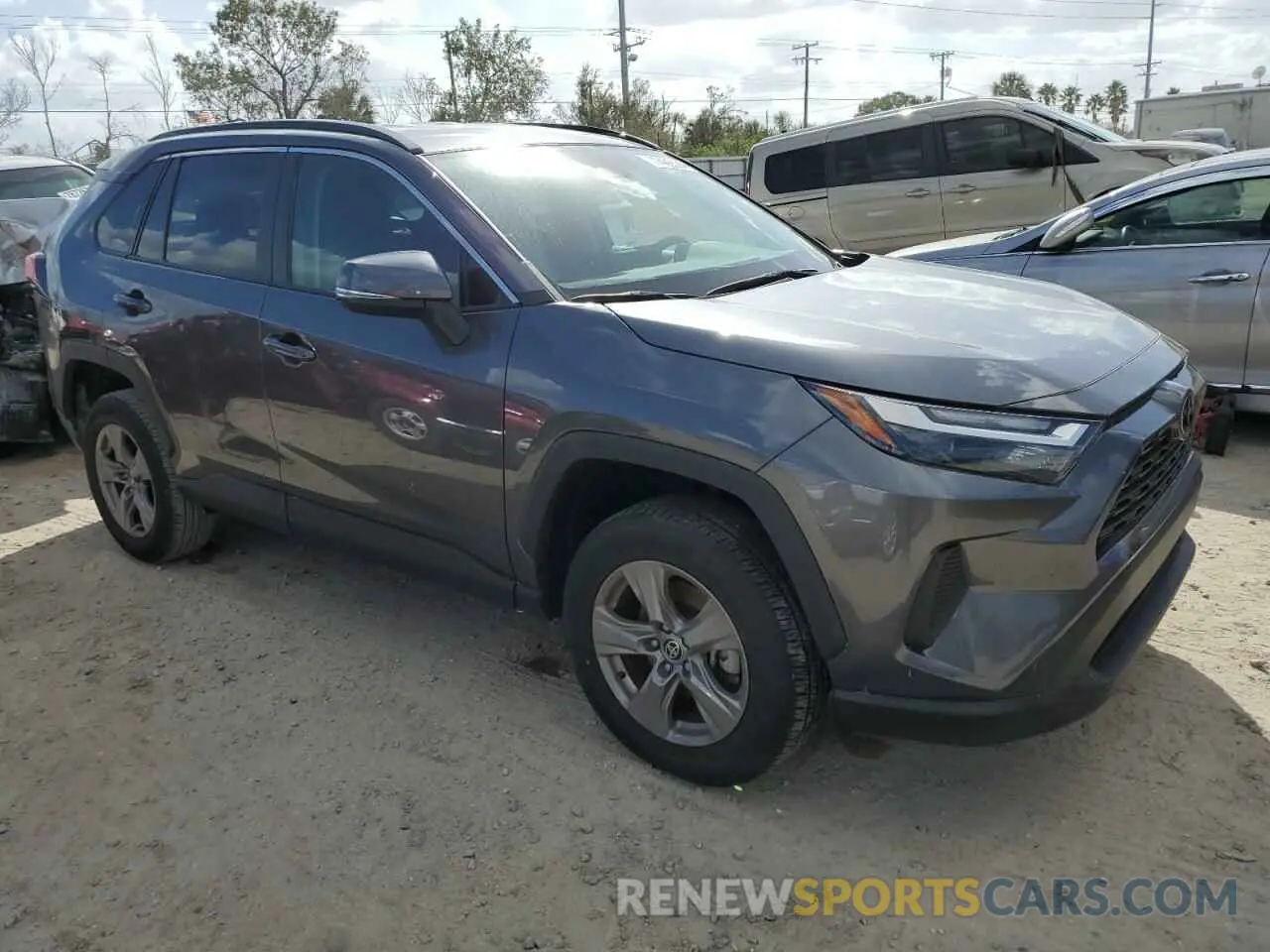4 Photograph of a damaged car 2T3W1RFV7NC180077 TOYOTA RAV4 2022