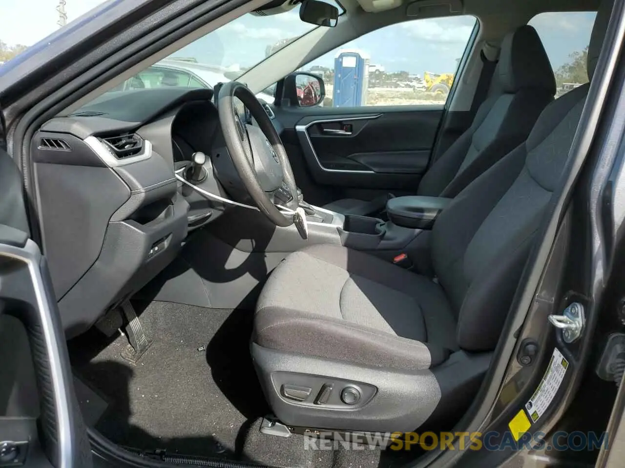 7 Photograph of a damaged car 2T3W1RFV7NC180077 TOYOTA RAV4 2022