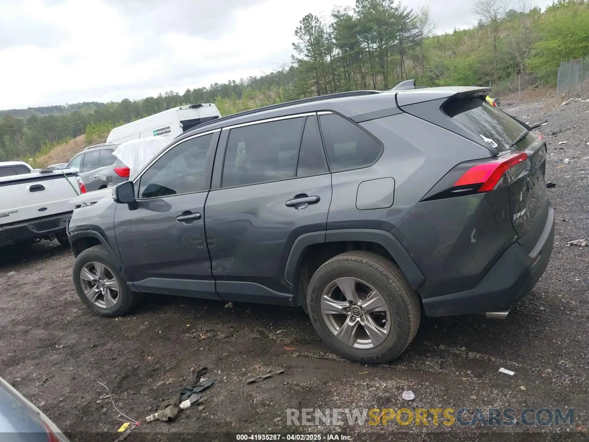 14 Photograph of a damaged car 2T3W1RFV7NC187935 TOYOTA RAV4 2022