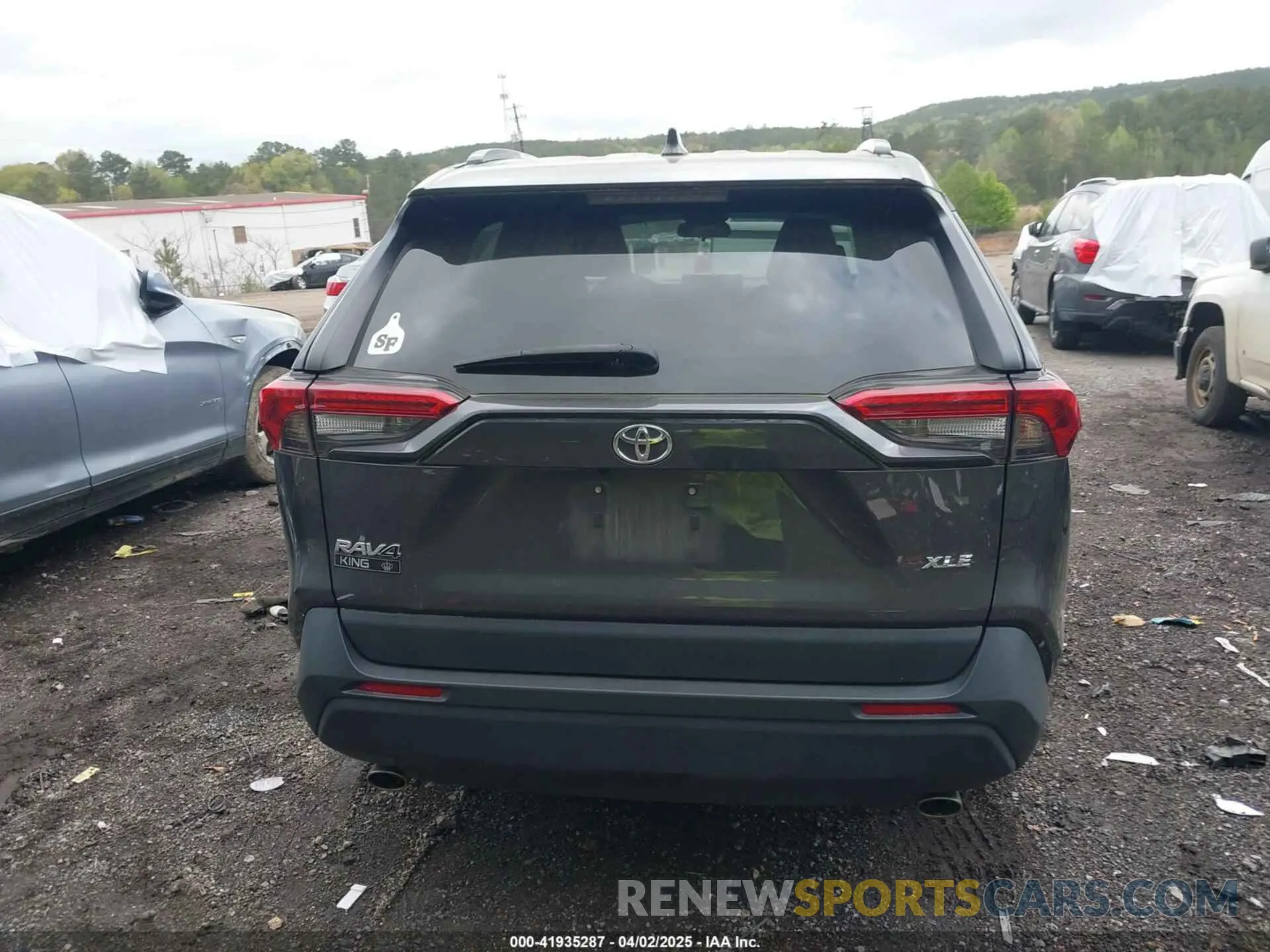 16 Photograph of a damaged car 2T3W1RFV7NC187935 TOYOTA RAV4 2022
