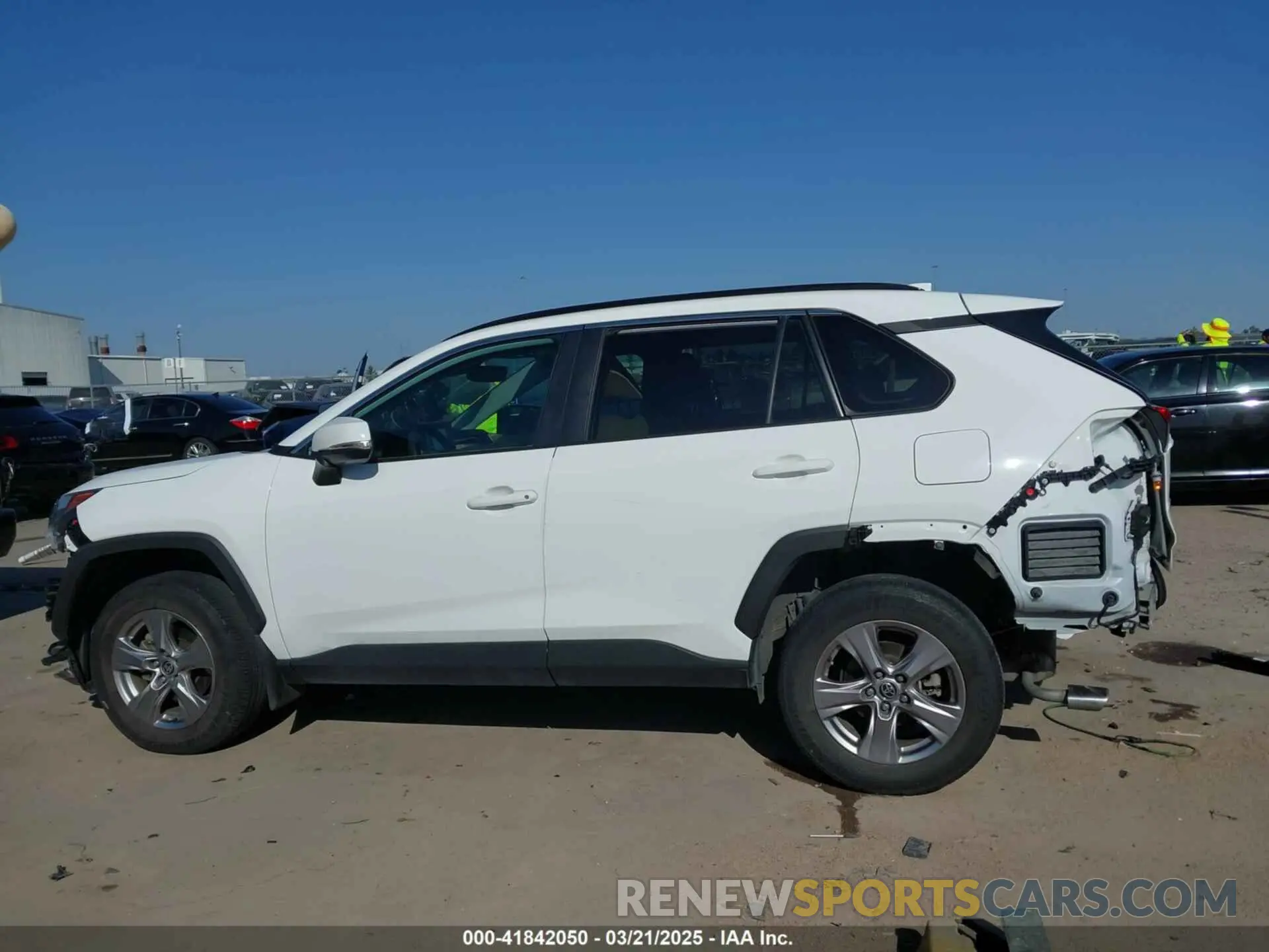 15 Photograph of a damaged car 2T3W1RFV7NC195971 TOYOTA RAV4 2022