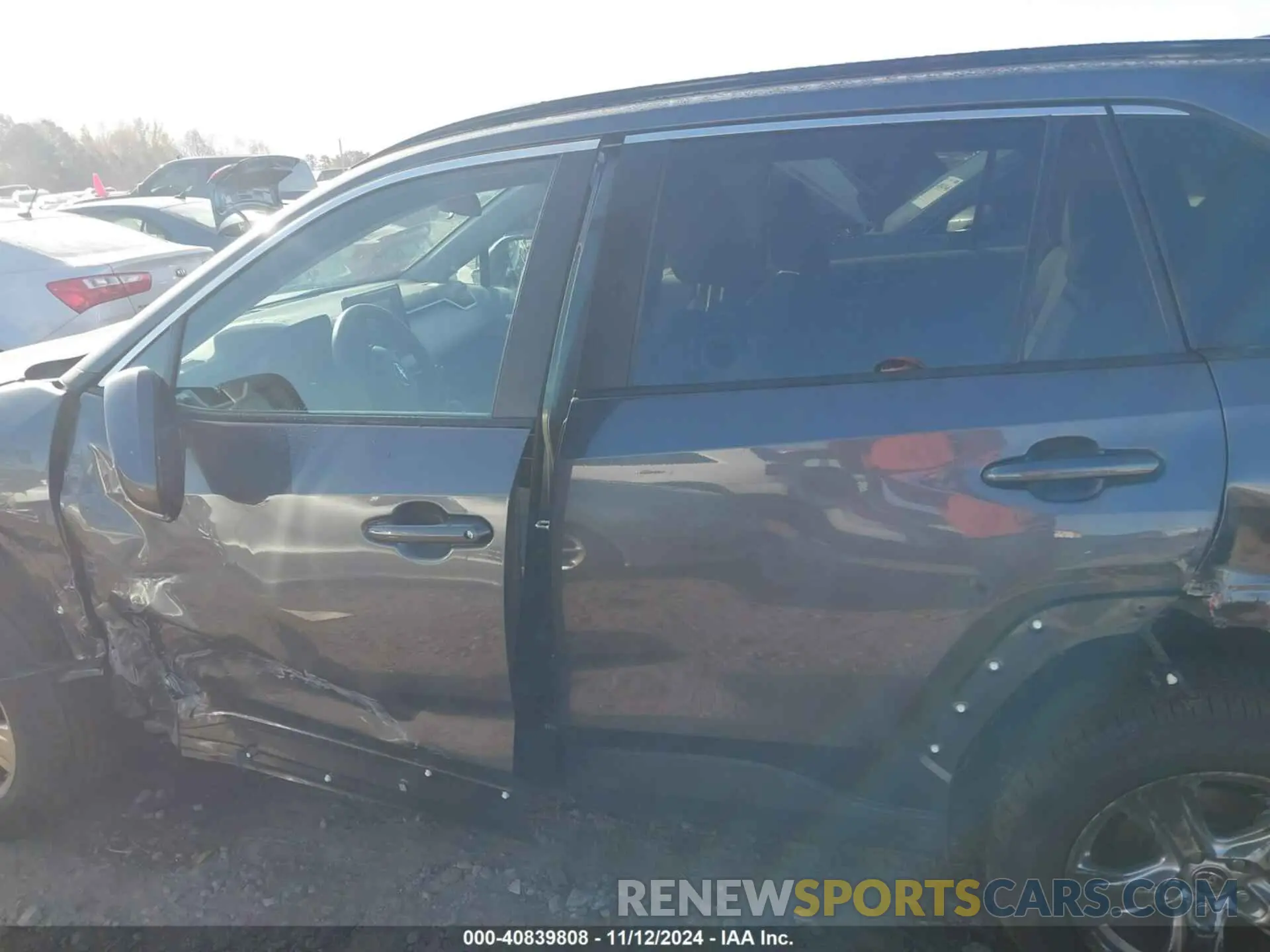 14 Photograph of a damaged car 2T3W1RFV7NC200733 TOYOTA RAV4 2022