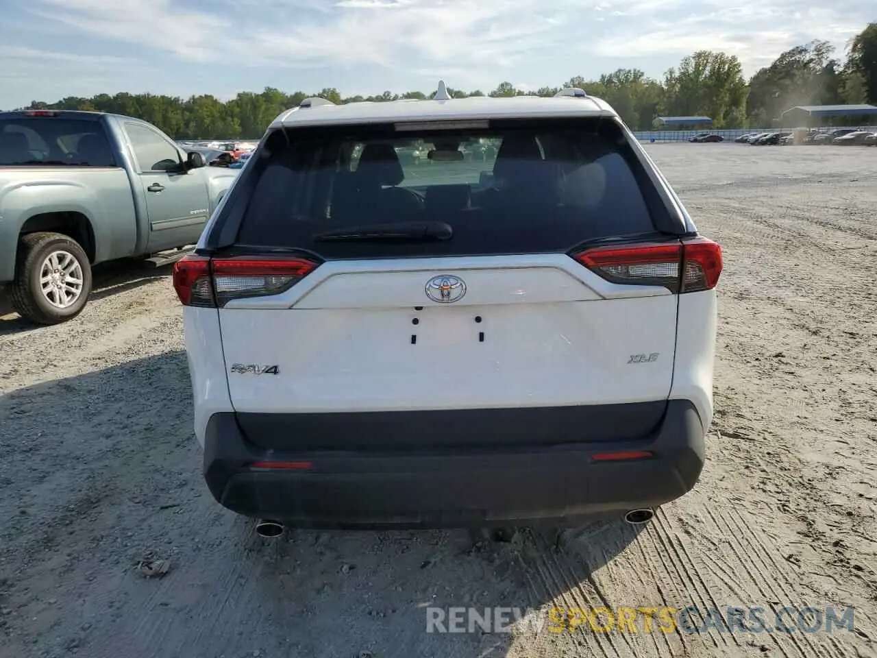 6 Photograph of a damaged car 2T3W1RFV7NC208380 TOYOTA RAV4 2022
