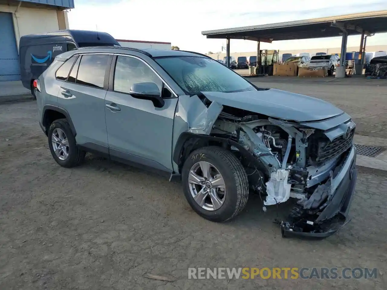 4 Photograph of a damaged car 2T3W1RFV7NW206496 TOYOTA RAV4 2022