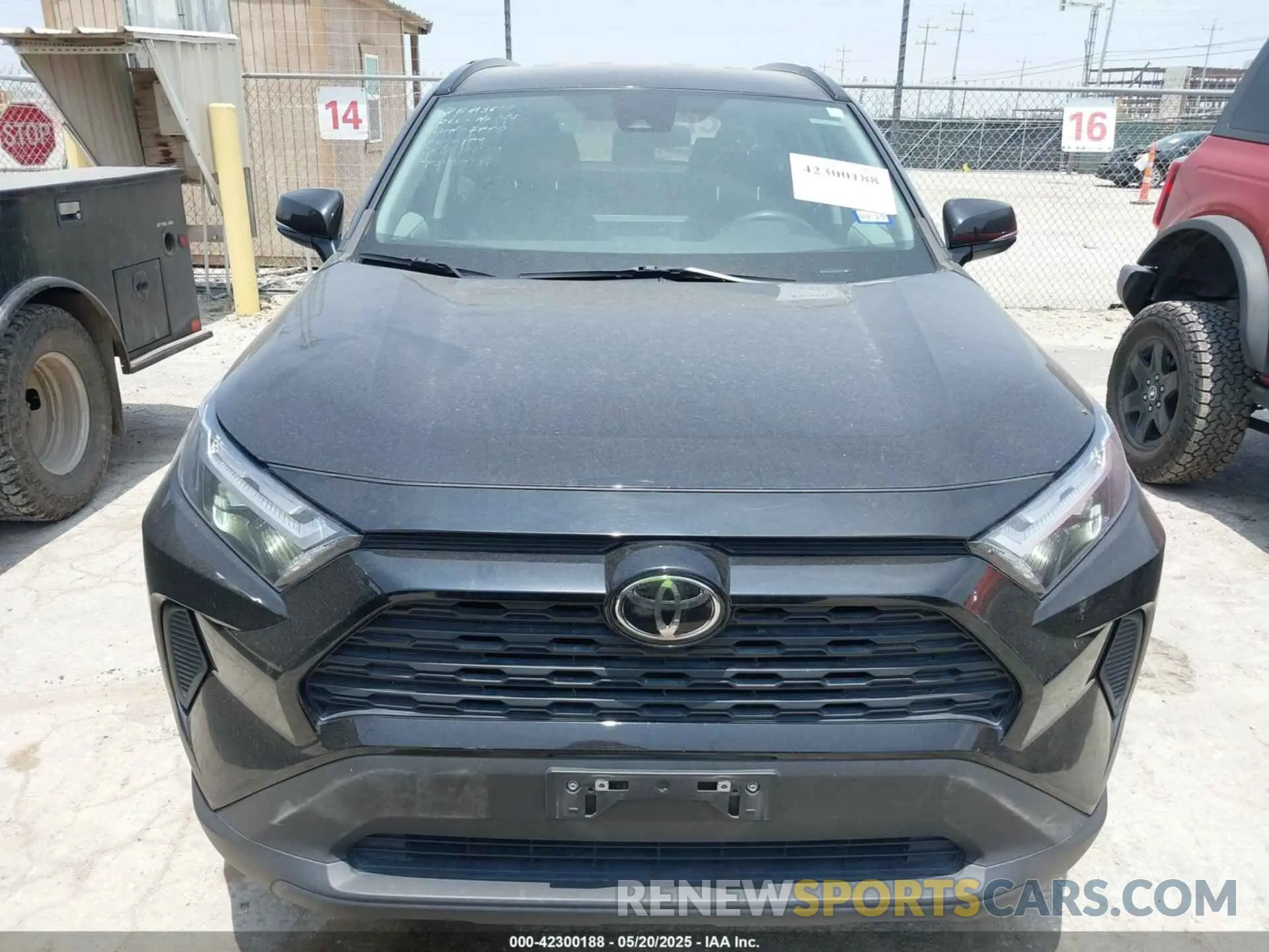 6 Photograph of a damaged car 2T3W1RFV7NW213304 TOYOTA RAV4 2022
