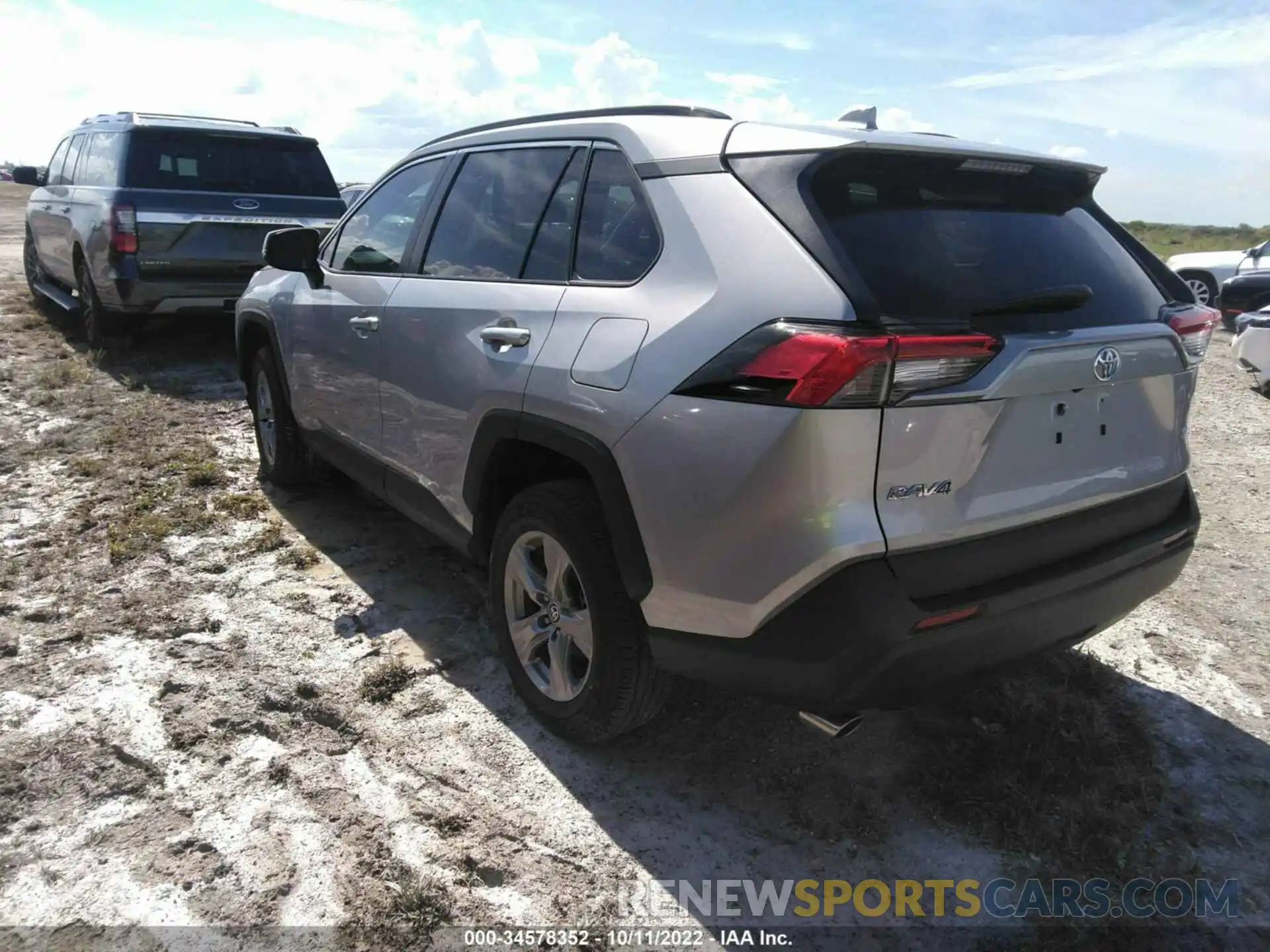 3 Photograph of a damaged car 2T3W1RFV8NC173879 TOYOTA RAV4 2022