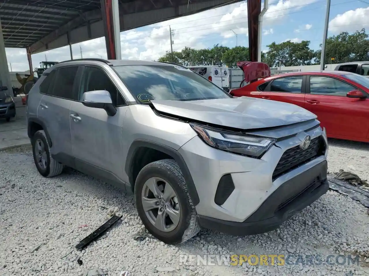 1 Photograph of a damaged car 2T3W1RFV8NC175129 TOYOTA RAV4 2022